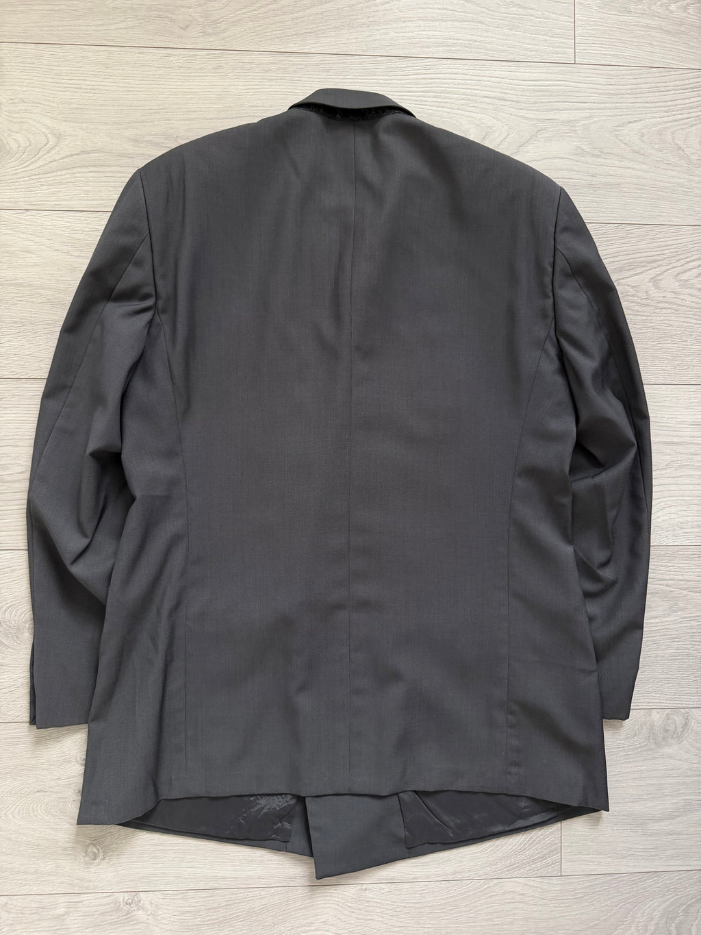 Armani 1990s Peaked Lapel Double Breasted Pleated Wool Suit Grey - Size L Jacket / 34" Waist