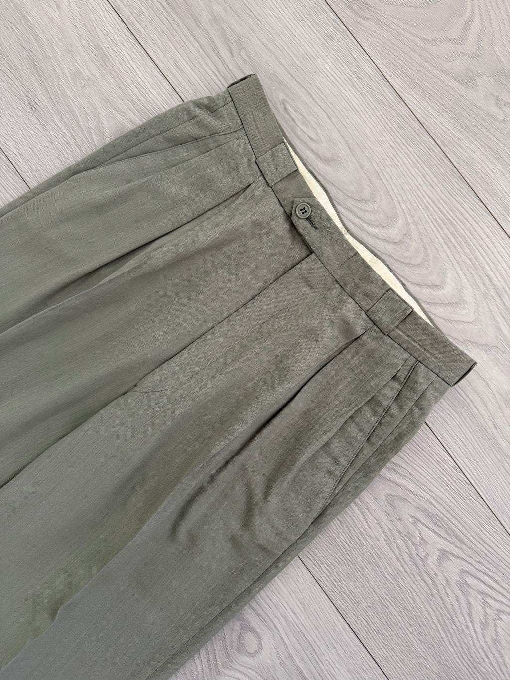 Emporio Armani 1980s 2B Taupe Siege Double-Pleat Wool Suit  - Size M Jacket / 31" Waist