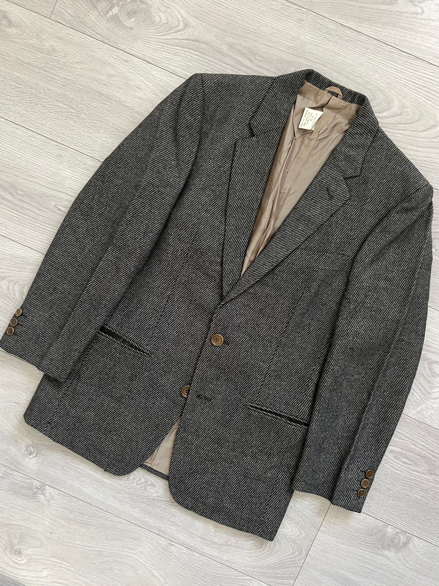 Armani 1990s Pleated Herringbone Wool Suit - S Jacket / 28" Waist