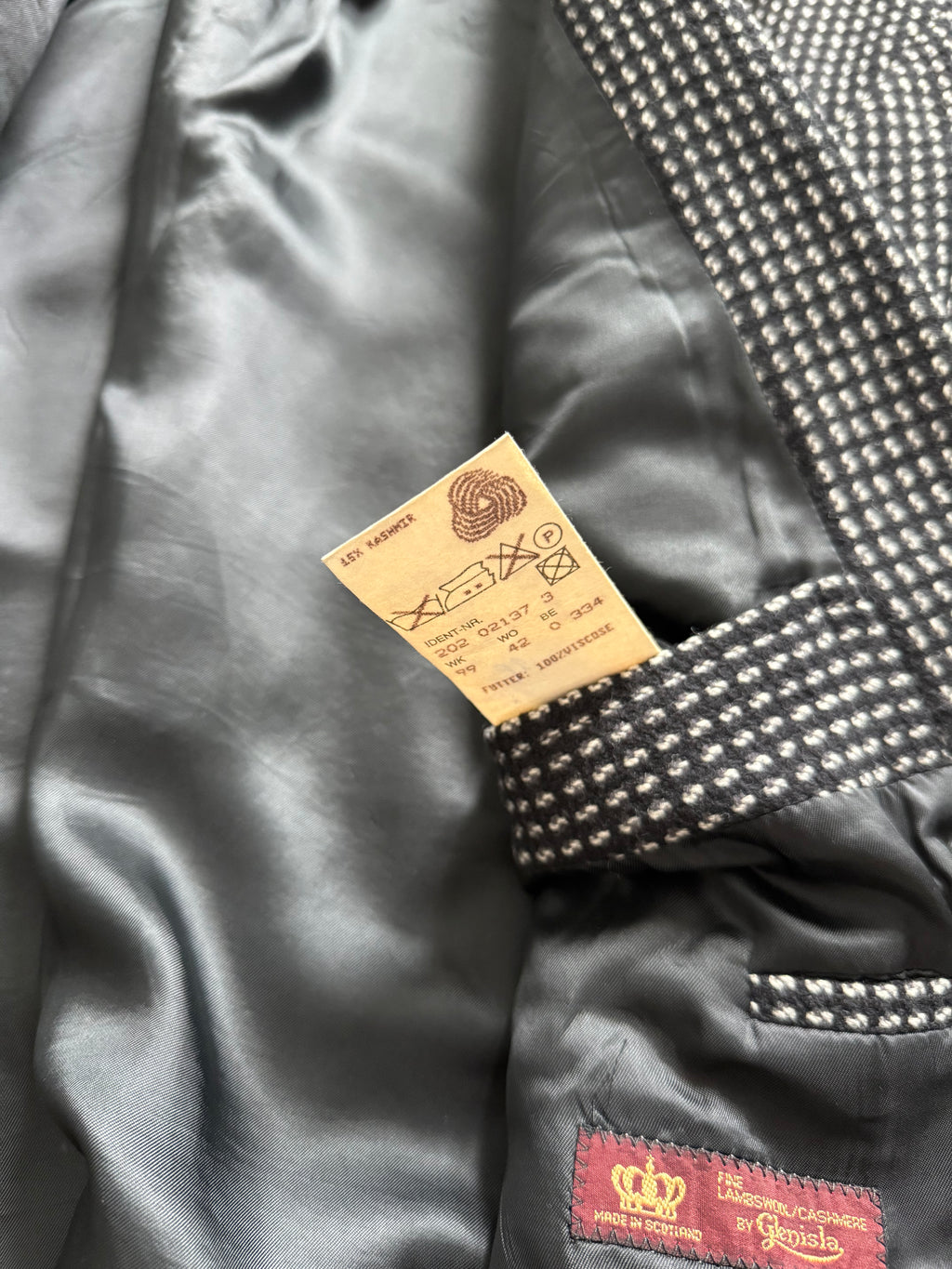 Hugo Boss 1980s Wool Cashmere Peaked Lapel Double Breasted Textured Sport Jacket Blazer - Size XL