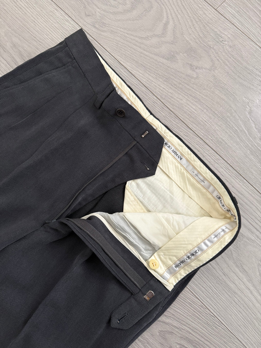 Giorgio Armani 1980s Double Breasted Pleated Wool Suit Steel Charcoal New - Size L Jacket / 32" Waist