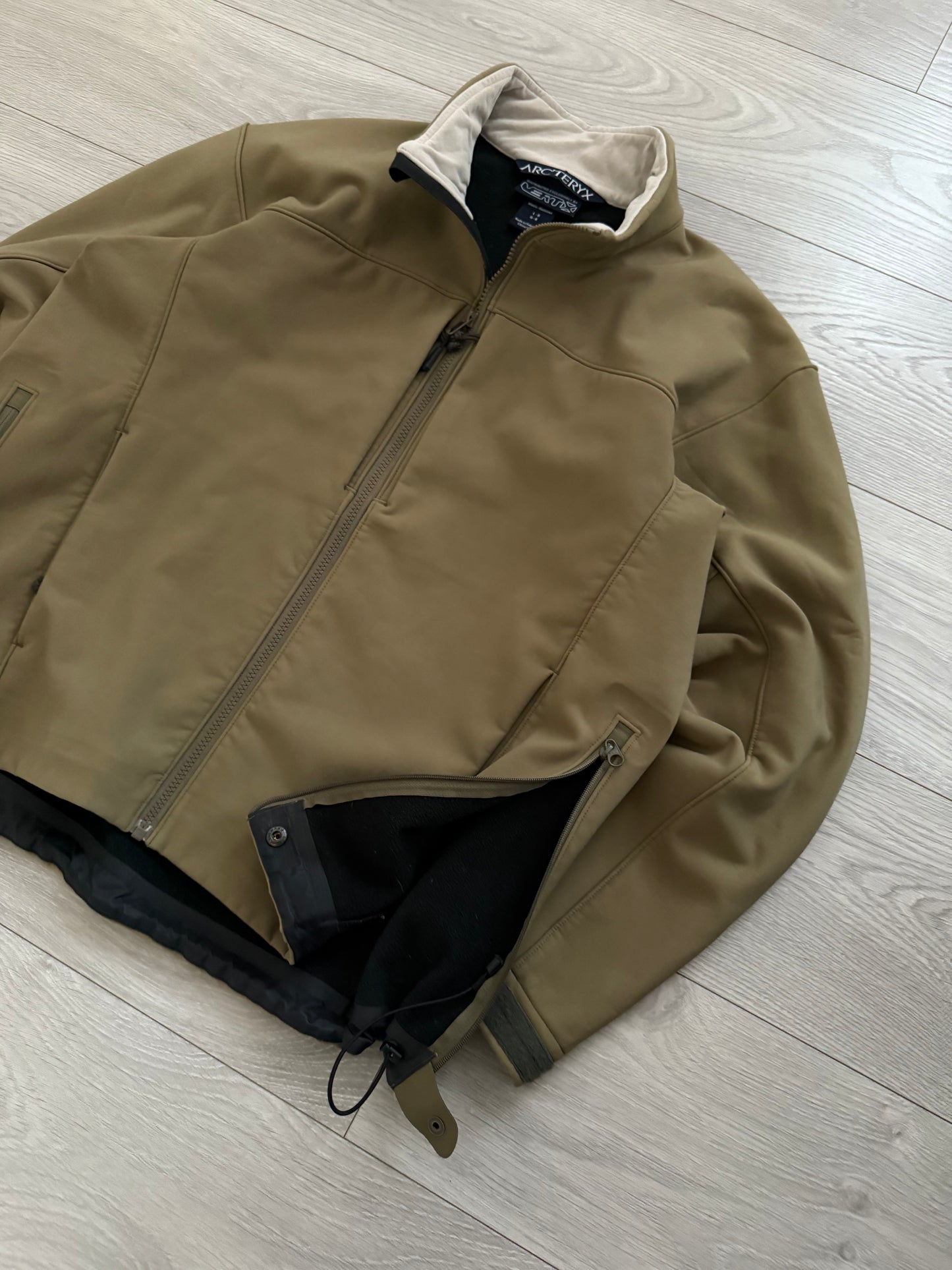 Arcteryx LEAF VERTX Justice Softshell Fleece Lined Utility Jacket - Size L