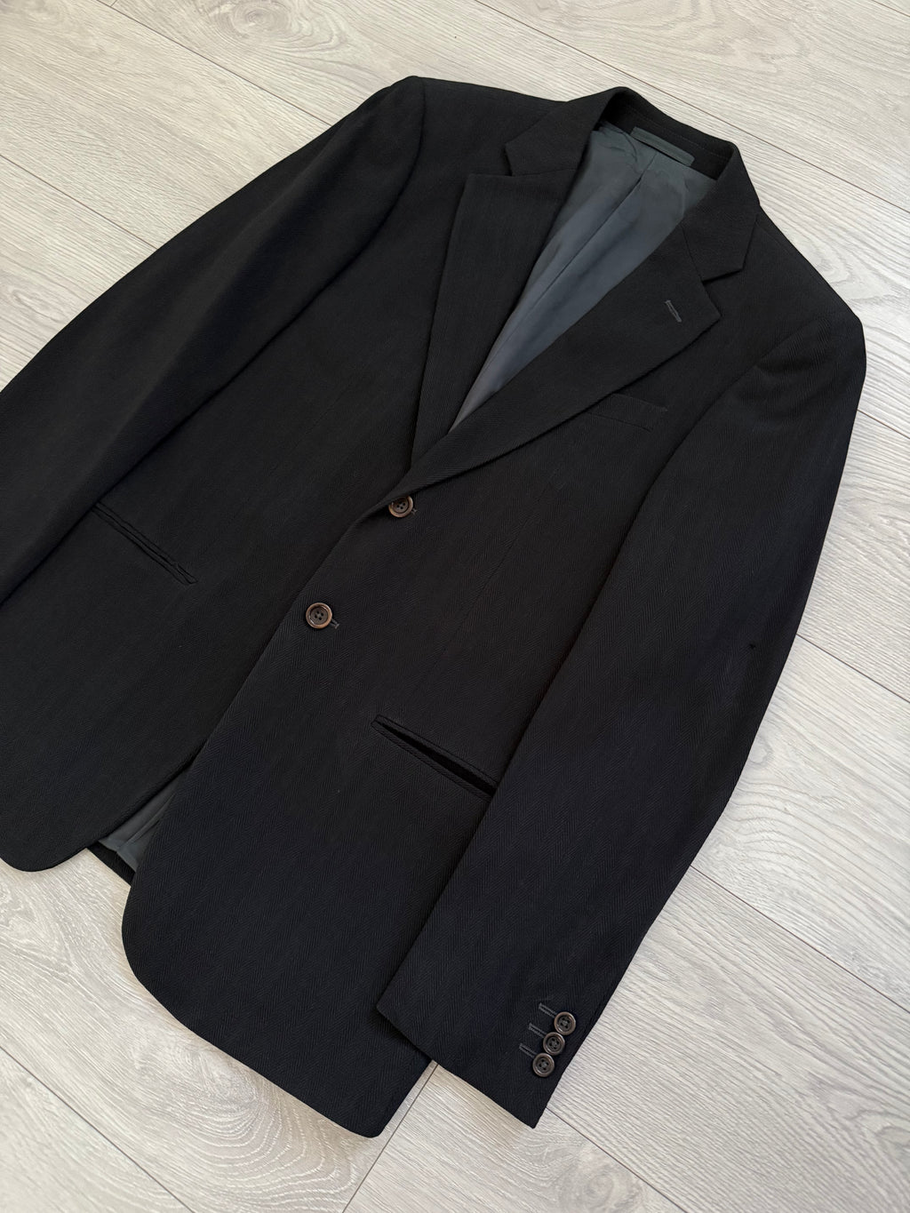Armani 1990s 2B Textured Herringbone Wool Pleated Black Suit - Size S Jacket / 30" Waist