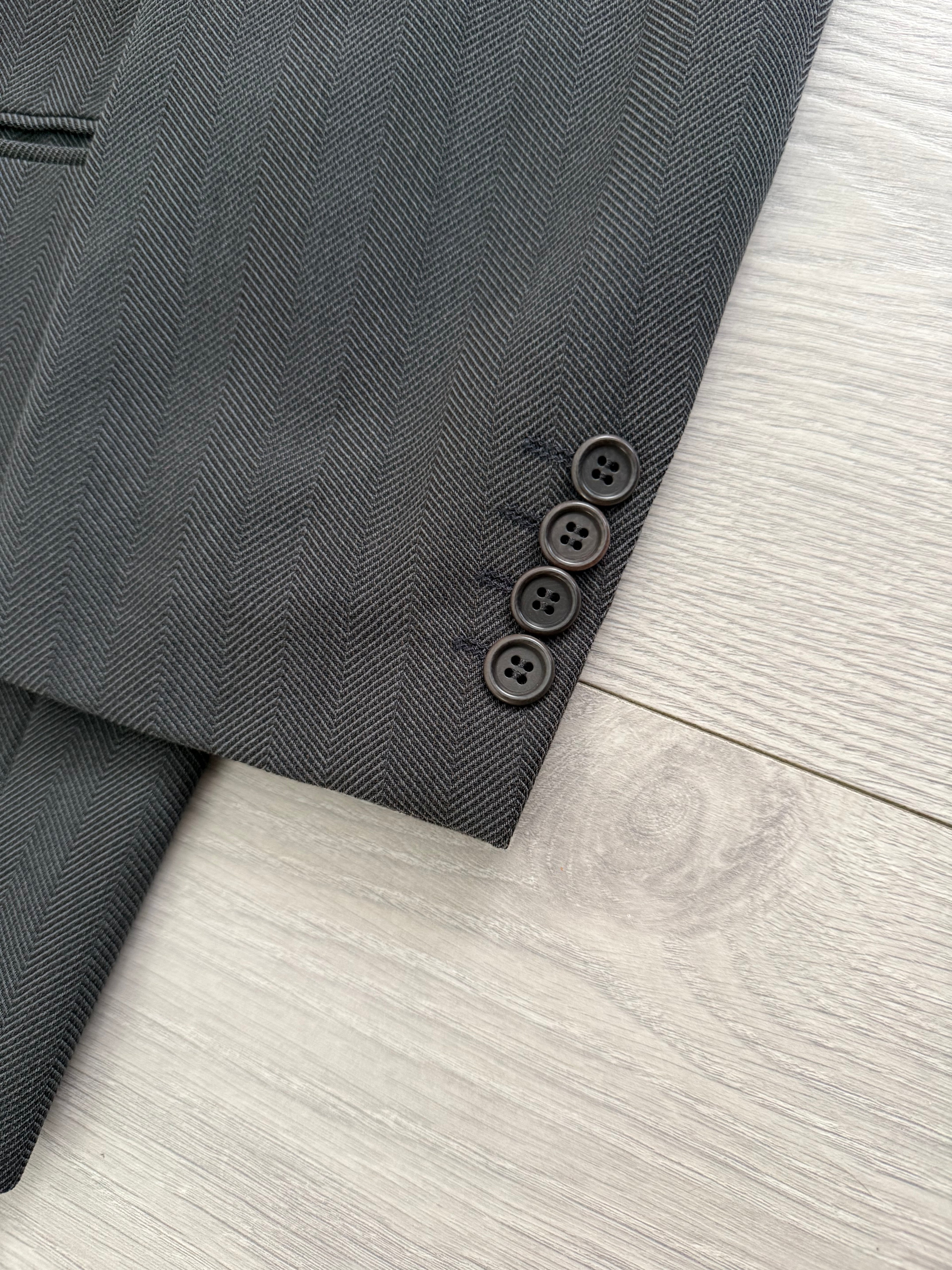 Hugo Boss 1980s 'Omega' Peaked Lapel Double Breasted Pleated Wool Herringbone Suit Grey - Size M Jacket / 32" Waist