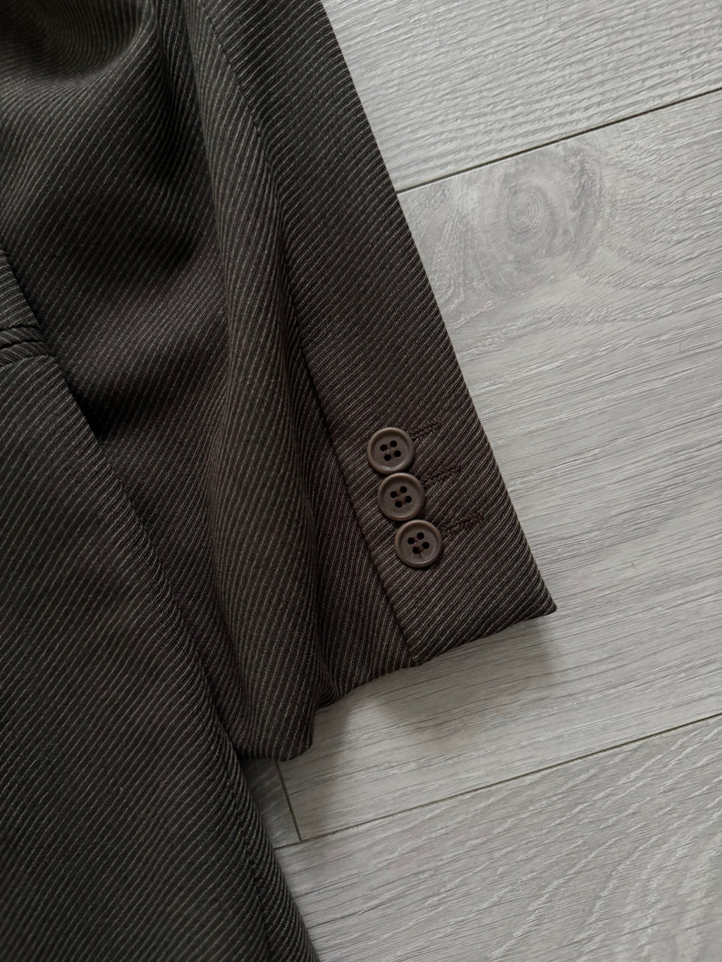 Giorgio Armani 1980s Double Breasted Pleated Wool Suit Brown New - Size L Jacket / 32" Waist