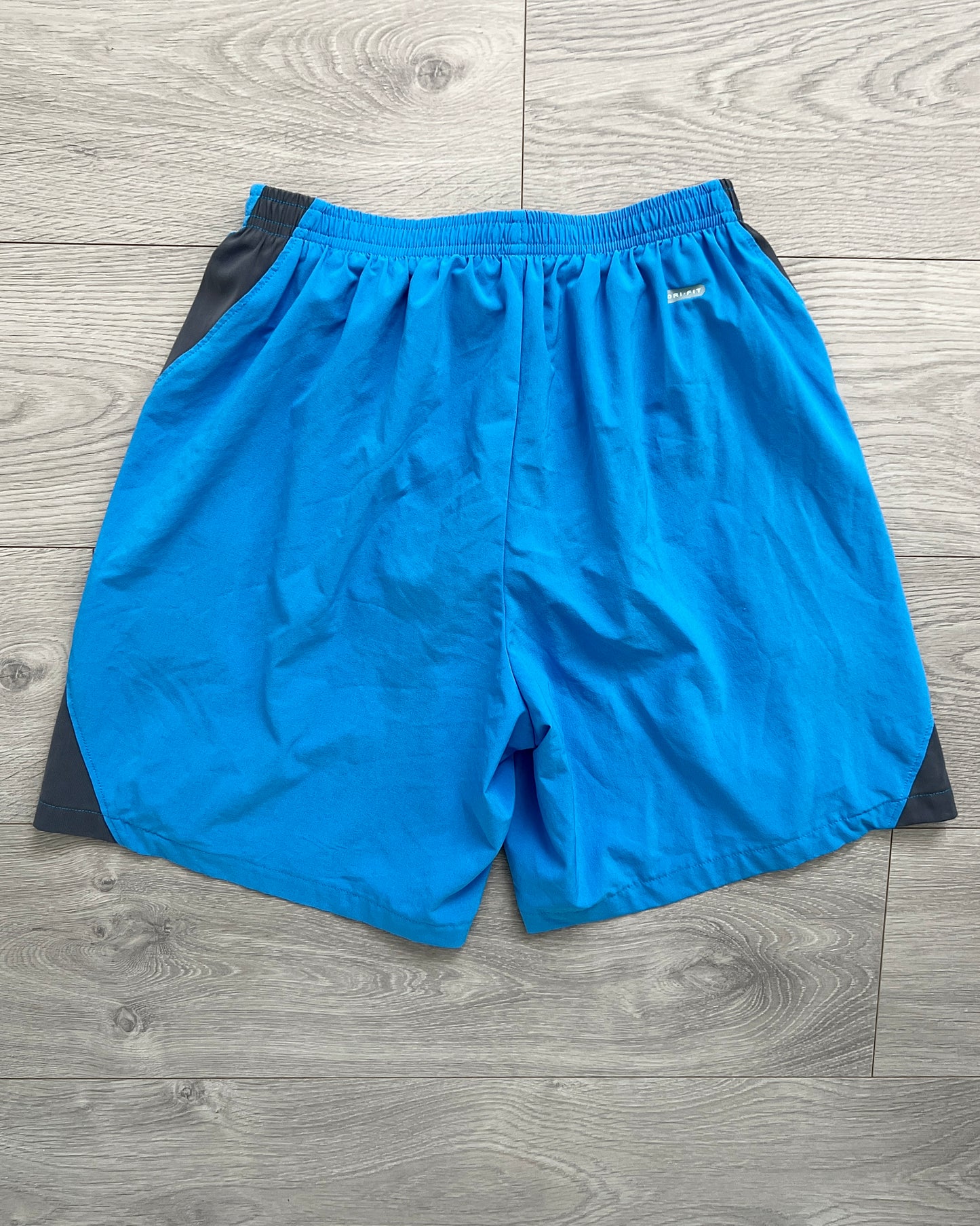 Nike 00s Dri-Fit Technical Mesh Curve Panelled Shorts - Size S