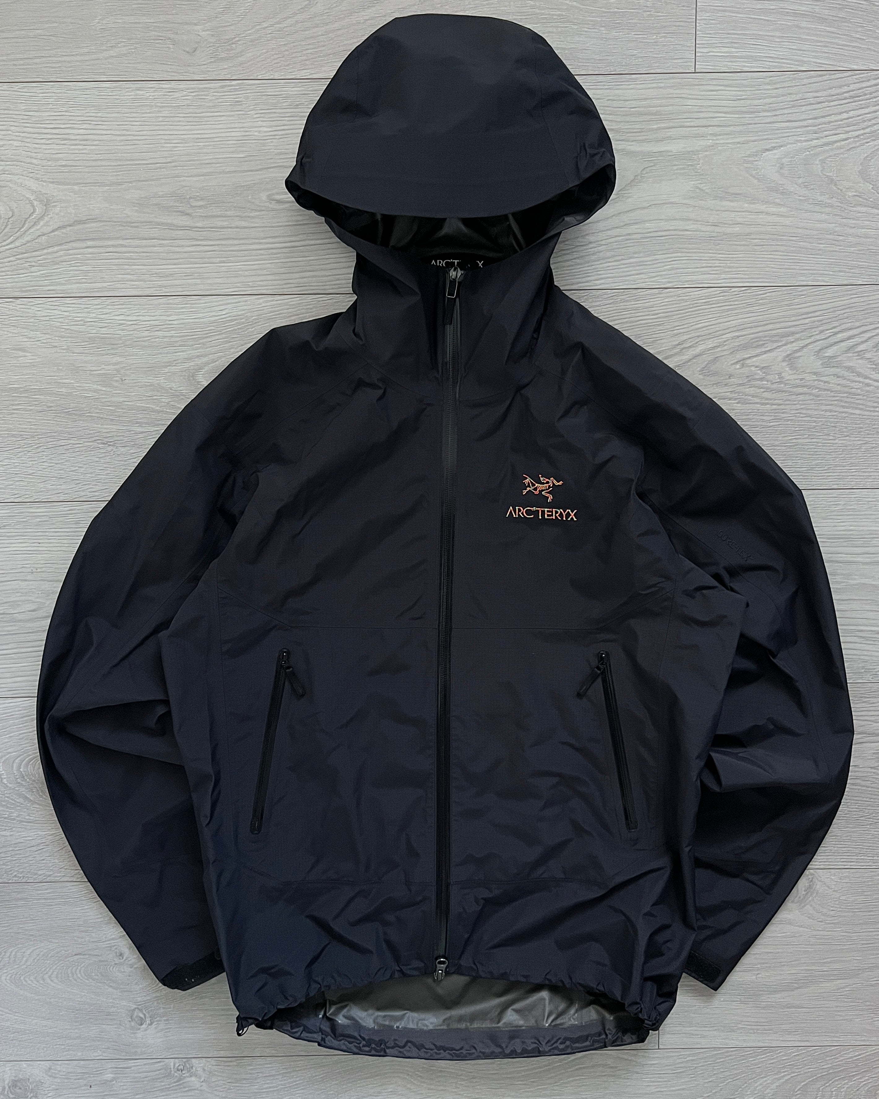 Arcteryx Beams SS2019 Zeta Gore-Tex Multi-Coloured Logo Jacket - Size S