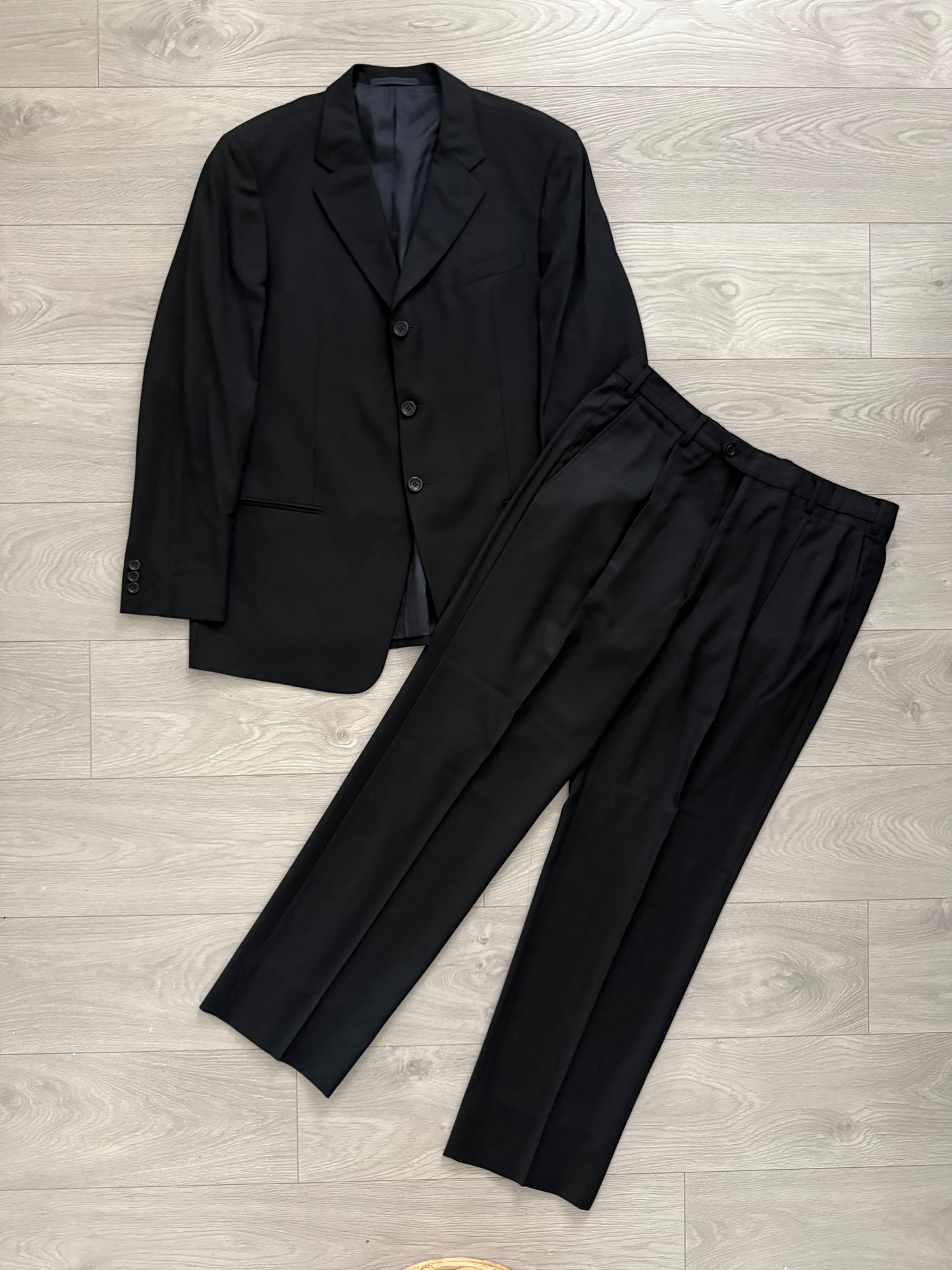 Giorgio Armani 1990s 3B Pleated Wool Suit - Size XL Jacket / 36" Waist