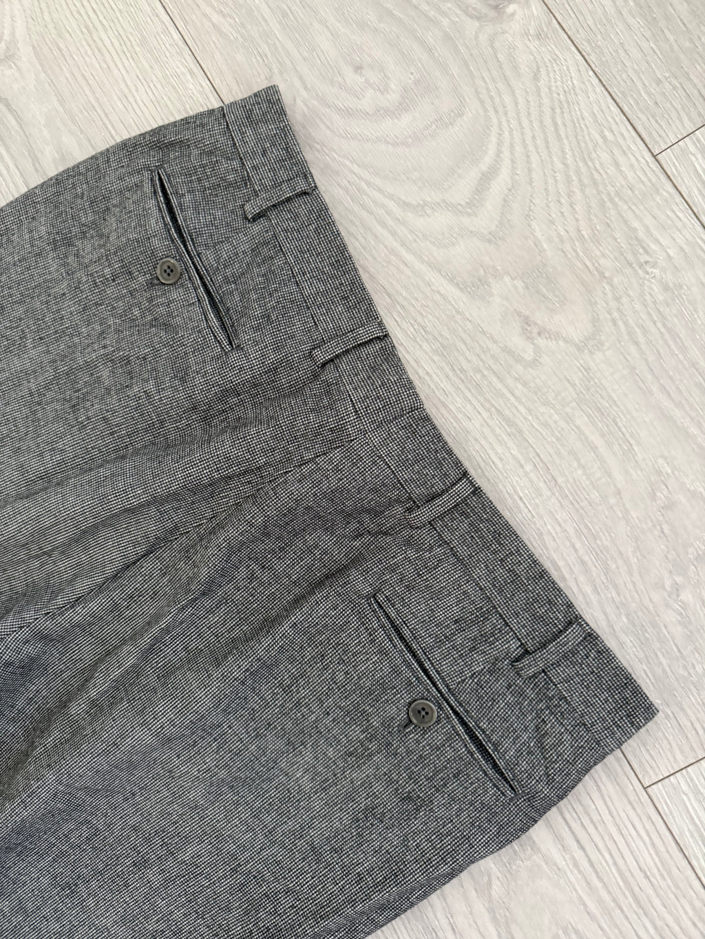Armani 2000s Pleated Grey Wool Pants - Size 34" Waist