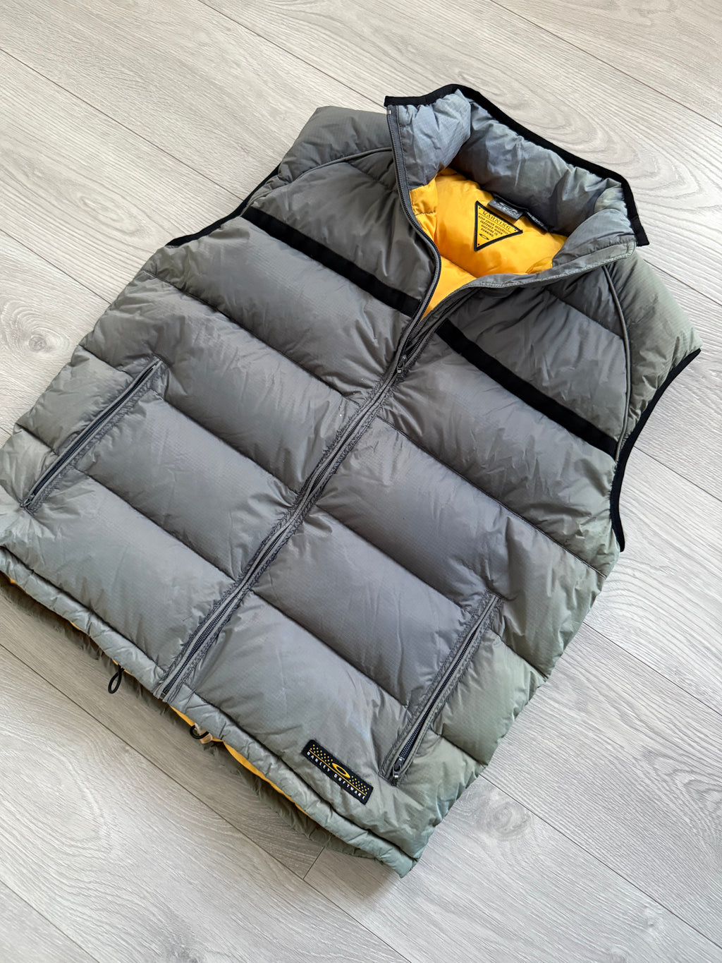 Oakley Software 2006 Technical Iridescent Down Puffer Vest - Size L