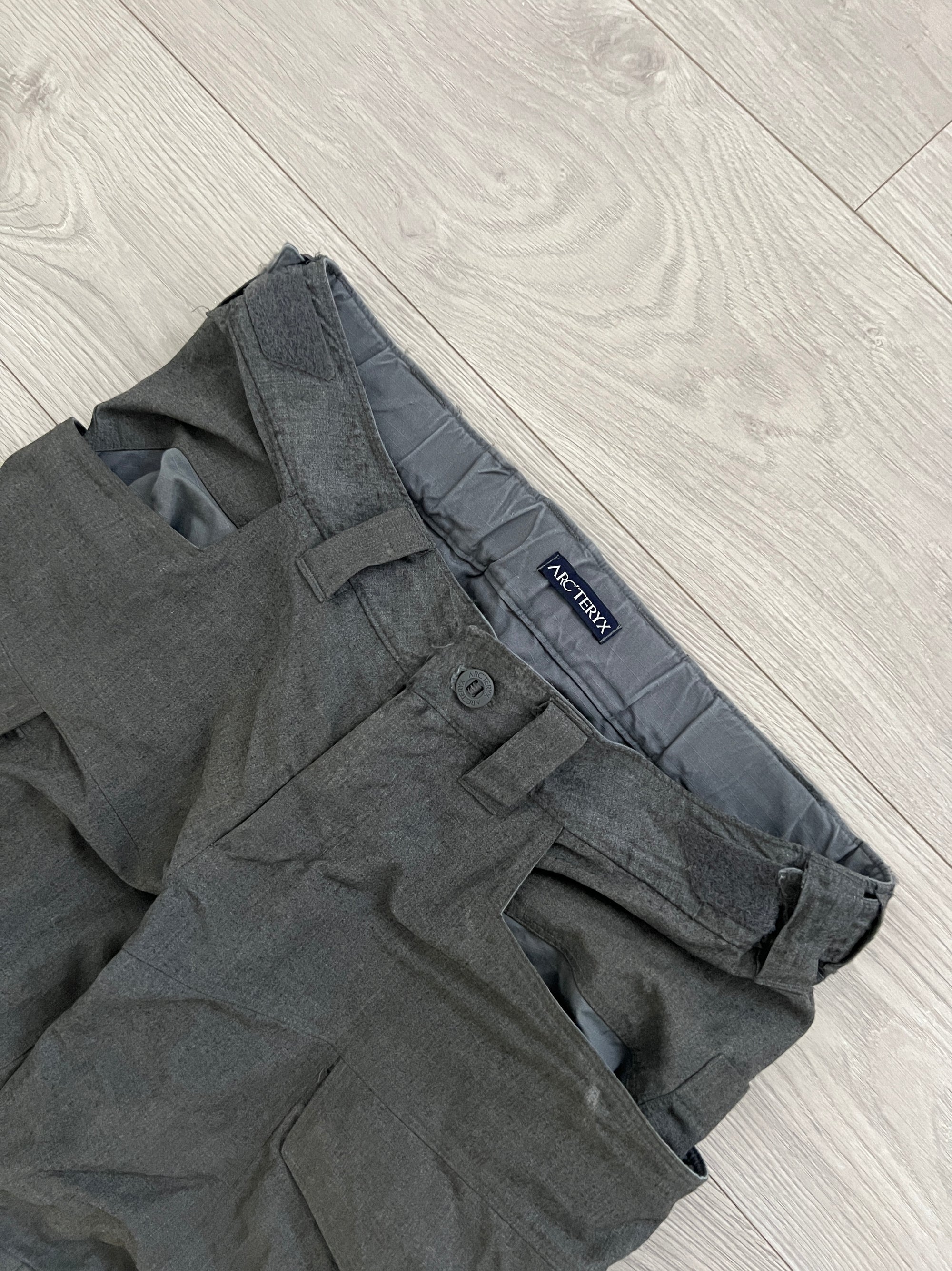 Arcteryx LEAF SMU Assault FR Conbat Utility Pants Wolf Grey - Size L