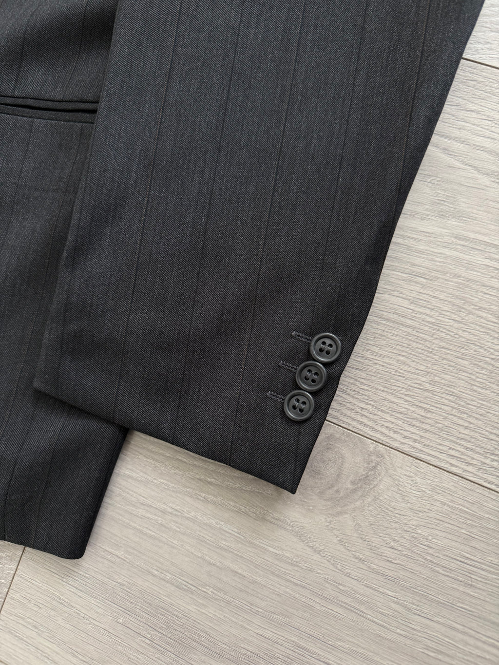 Hugo Boss 1980s 'Al Capone' Double Breasted Pleated Wool Cashmere Suit - Size XXL Jacket / 36" Waist