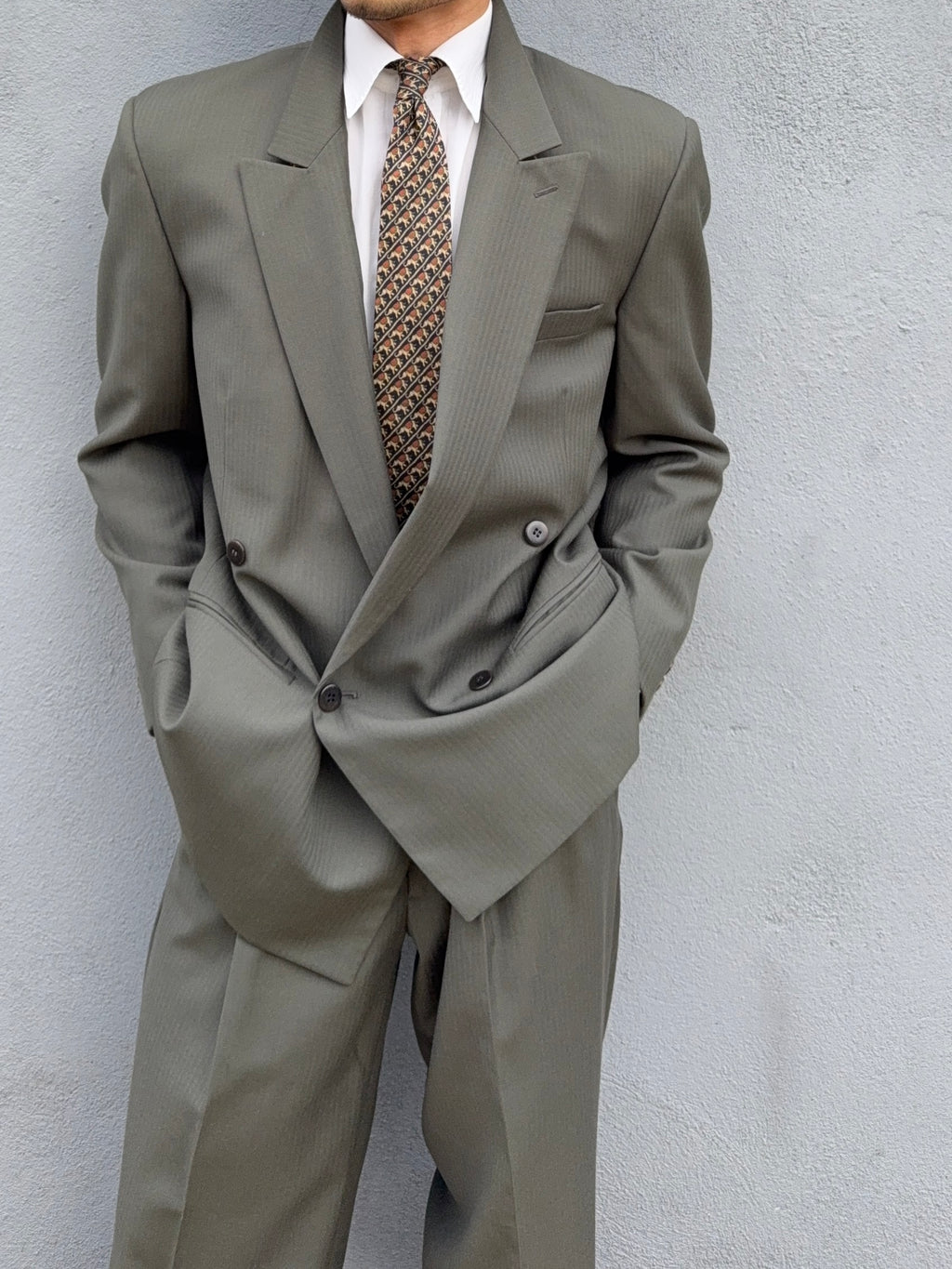 Versace 1980s Peak Lapel Double Breasted Pleated Draped Wool Green Suit - Size M Jacket / 31" Waist