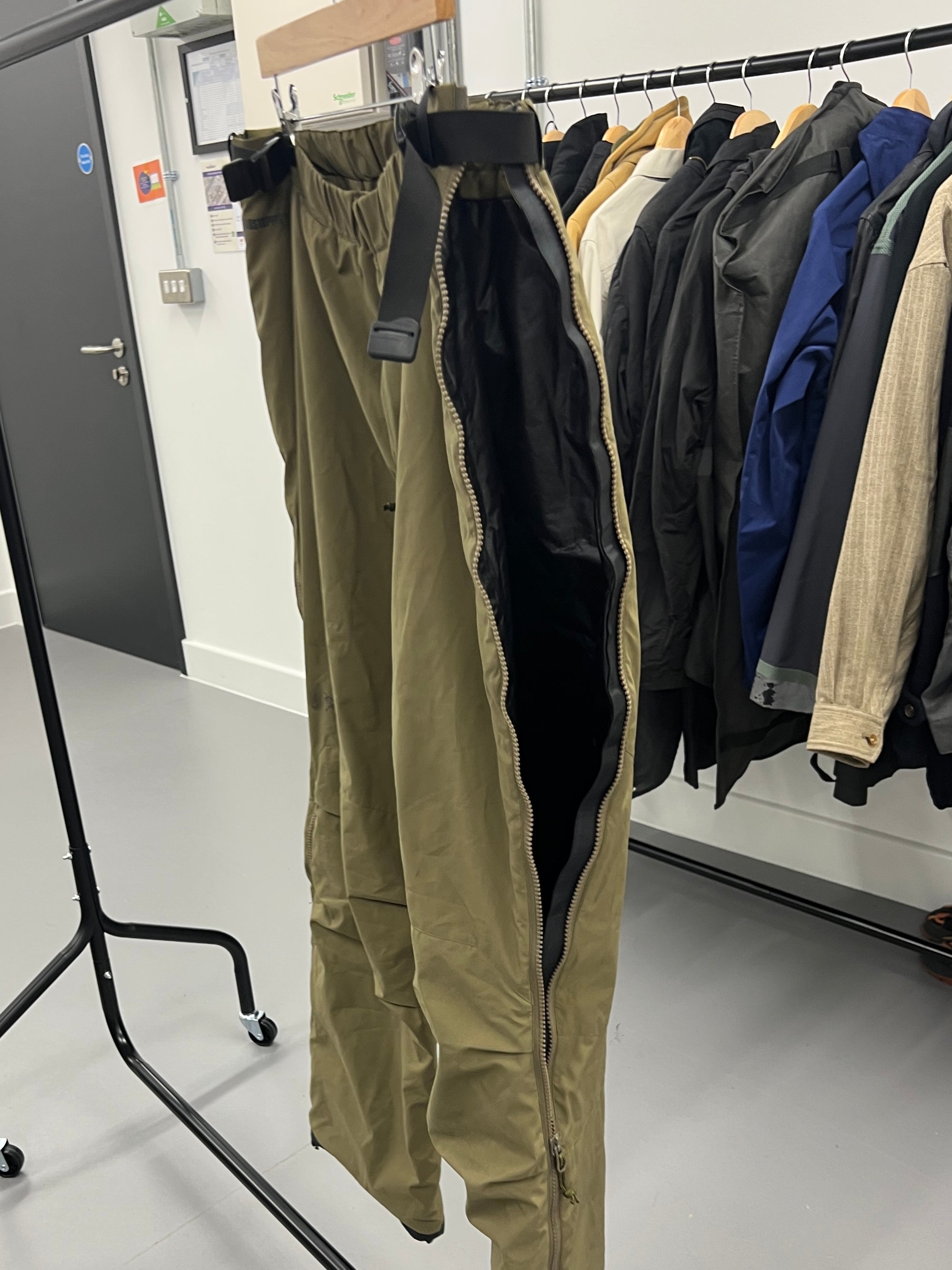 Arcteryx LEAF Fusion LT Insulated Gore-Windstopper Pants Crocodile Green - Size XL
