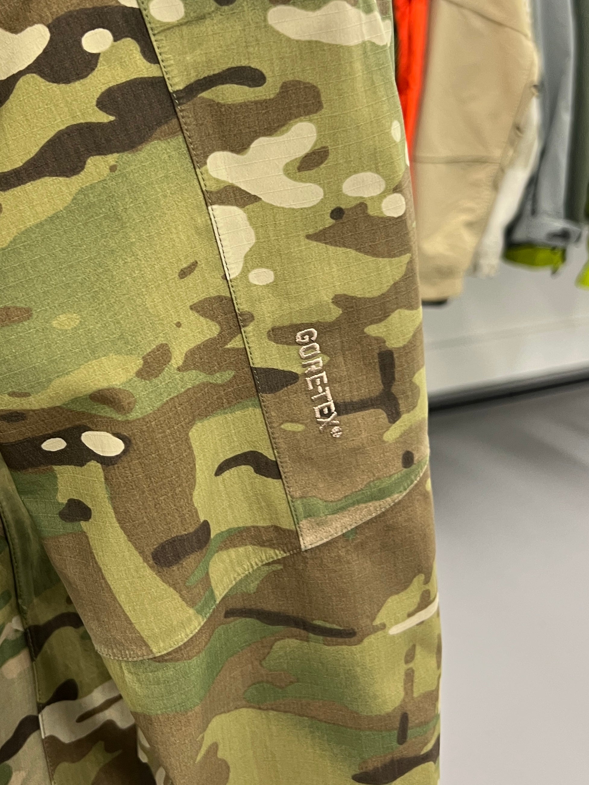 Arcteryx LEAF Alpha Parka Gen 1 Multicam 2012 - Size XL