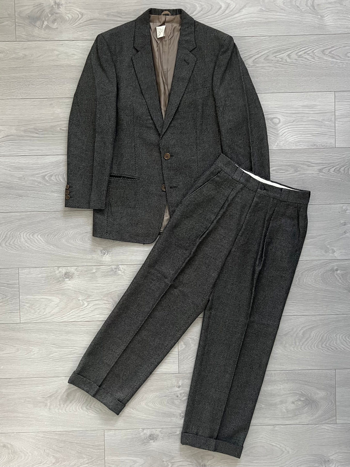 Armani 1990s Pleated Herringbone Wool Suit - S Jacket / 28" Waist