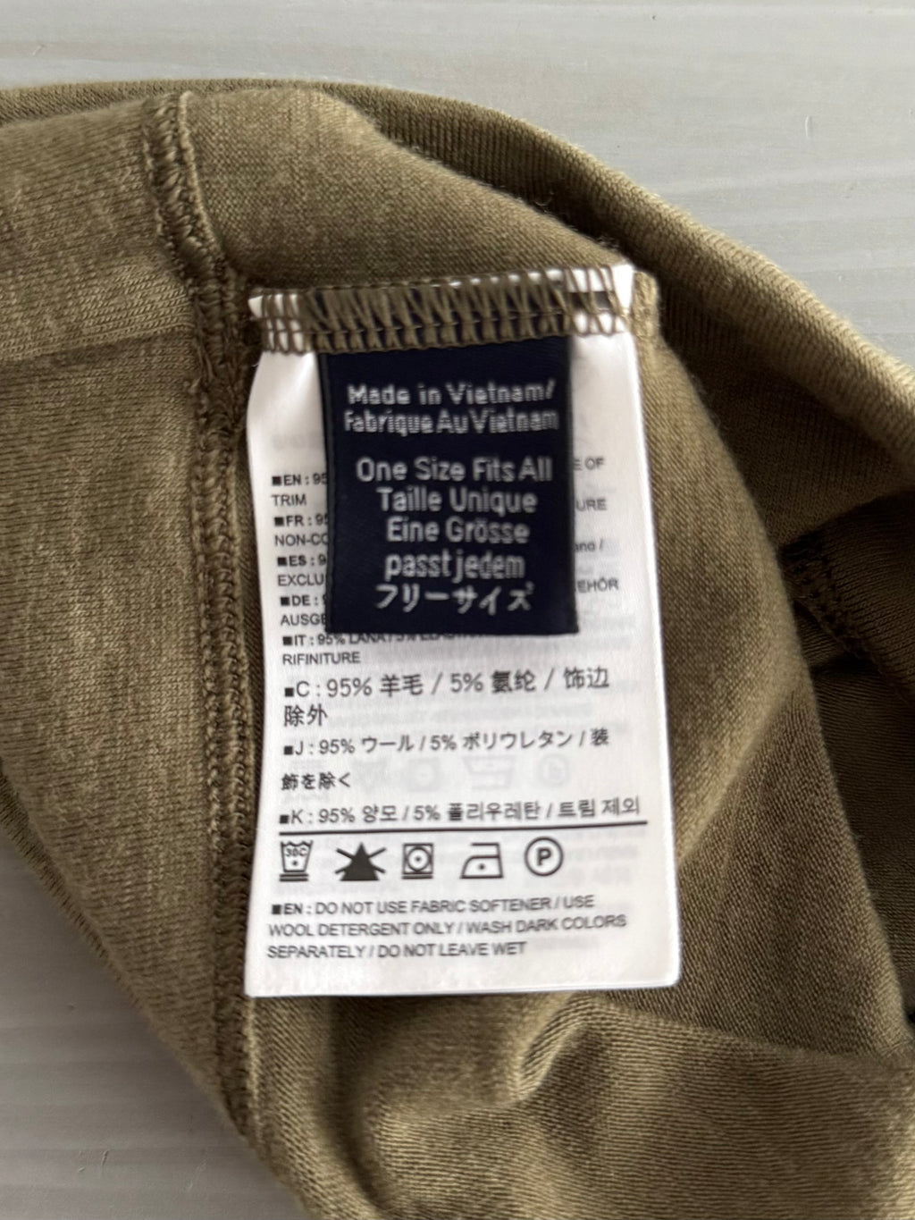 Arc'teryx LEAF RHO LTW Beanie in Crocodile Green