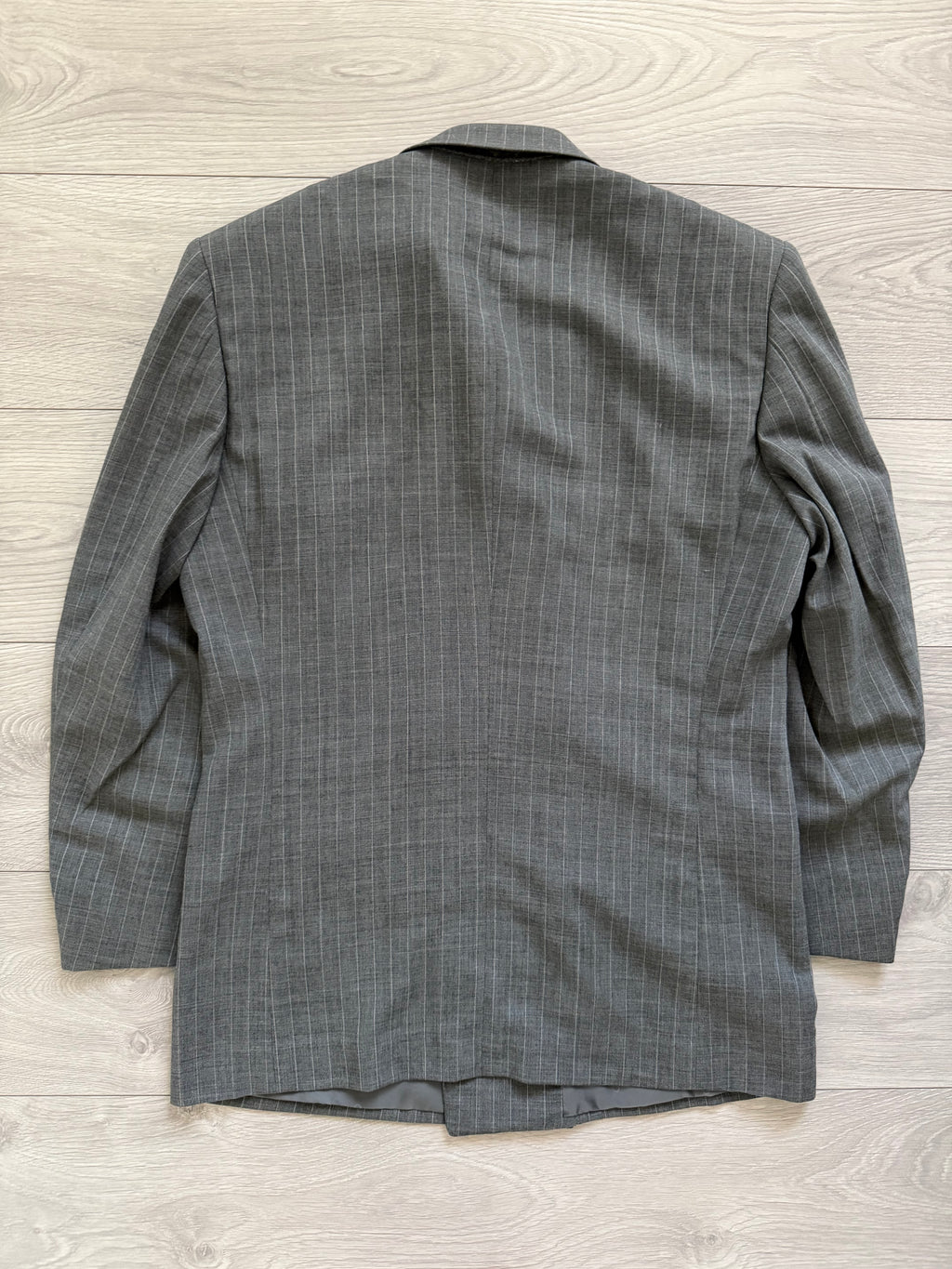 Dior 1980s Peak Lapel Double Breasted Pleated Grey Pinstriped Lightweight Suit - Size L Jacket / 33" Waist