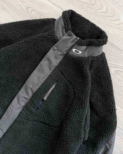 Oakley Nylon Trim Panelled Boa Fleece Jacket - Size M