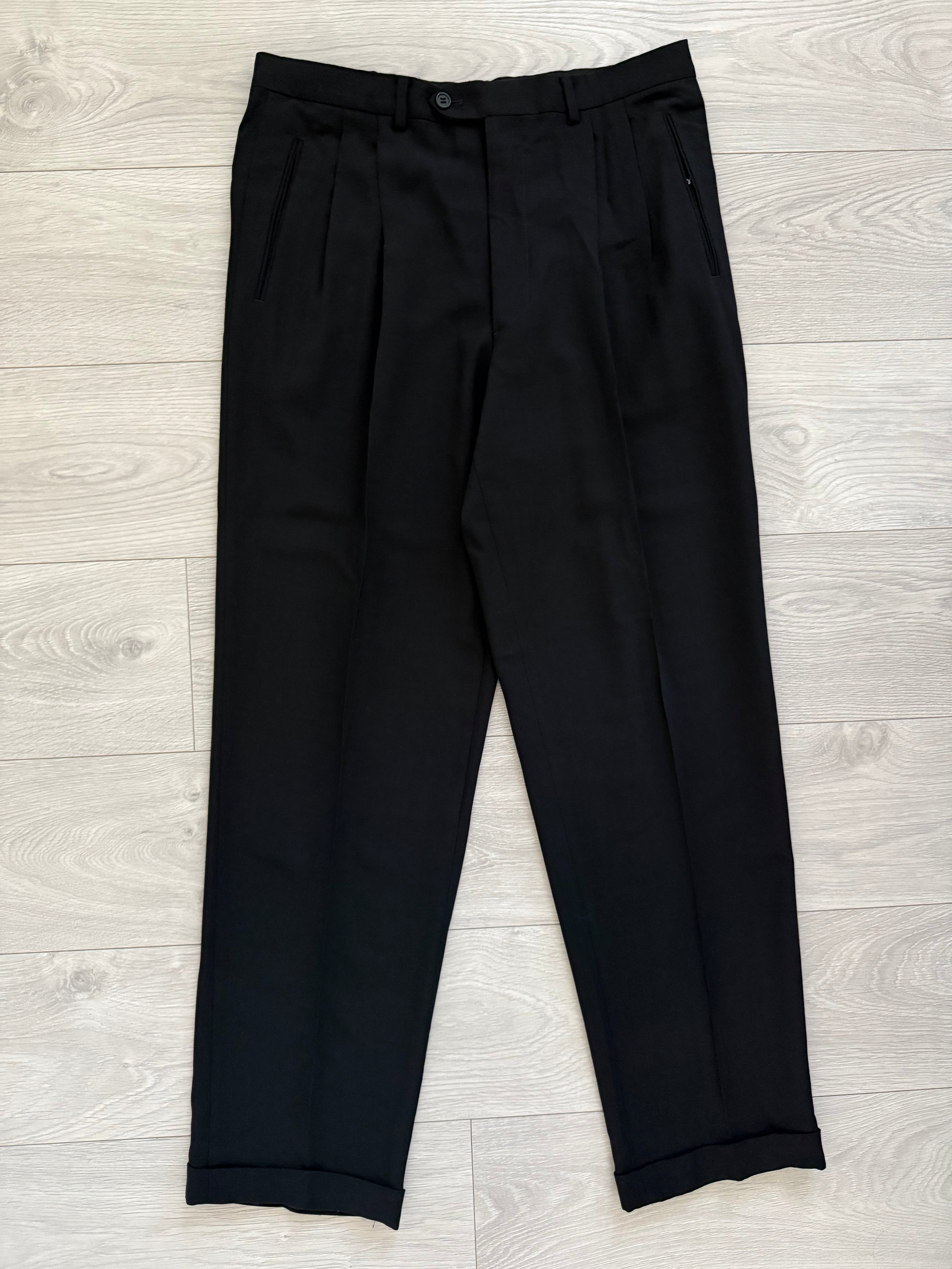 Giorgio Armani 1980s Peaked Lapel Double Breasted Black Wool Pleated Lightweight Suit - Size XL Jacket / 35" Waist