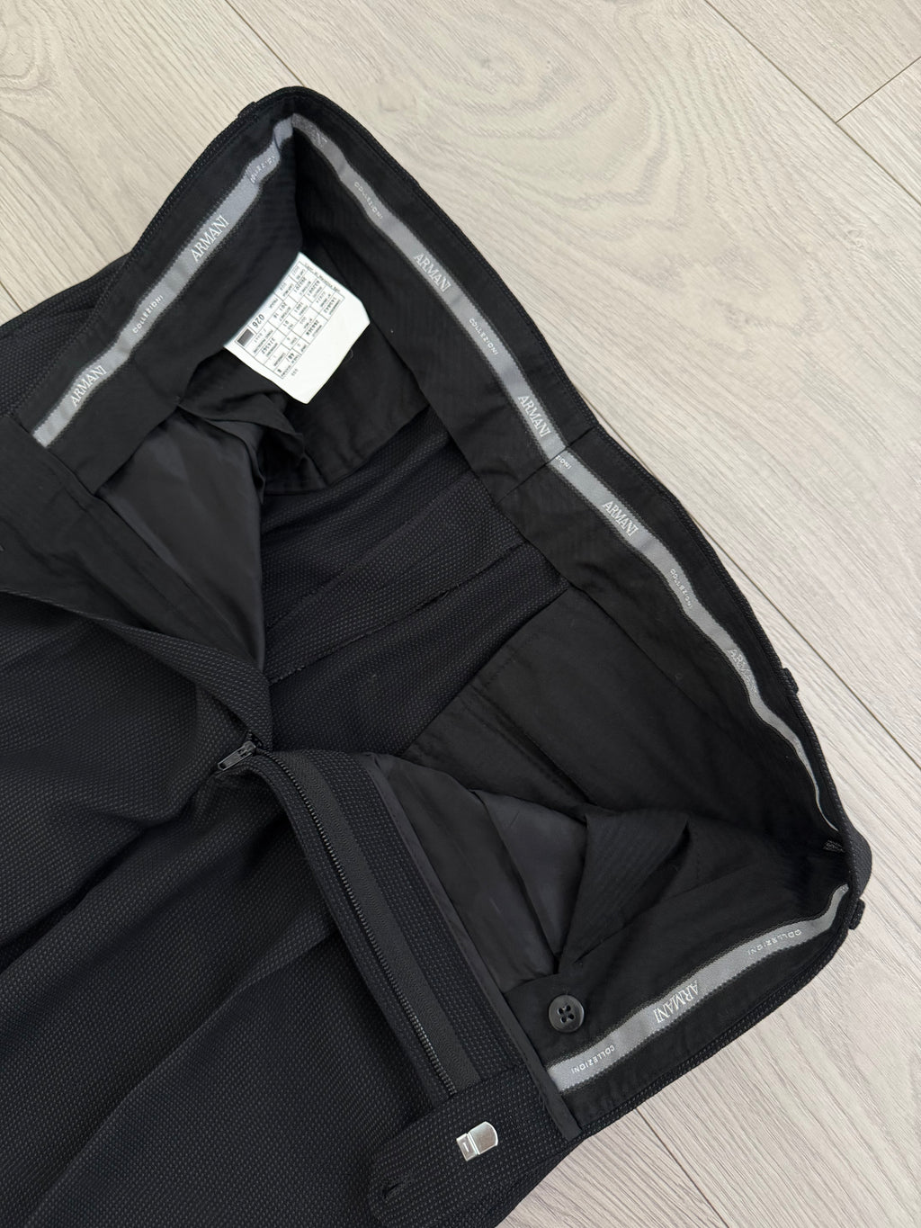 Armani 1990s 2B Pleated Textured Wool Black Suit - Size M Jacket / 32" Waist