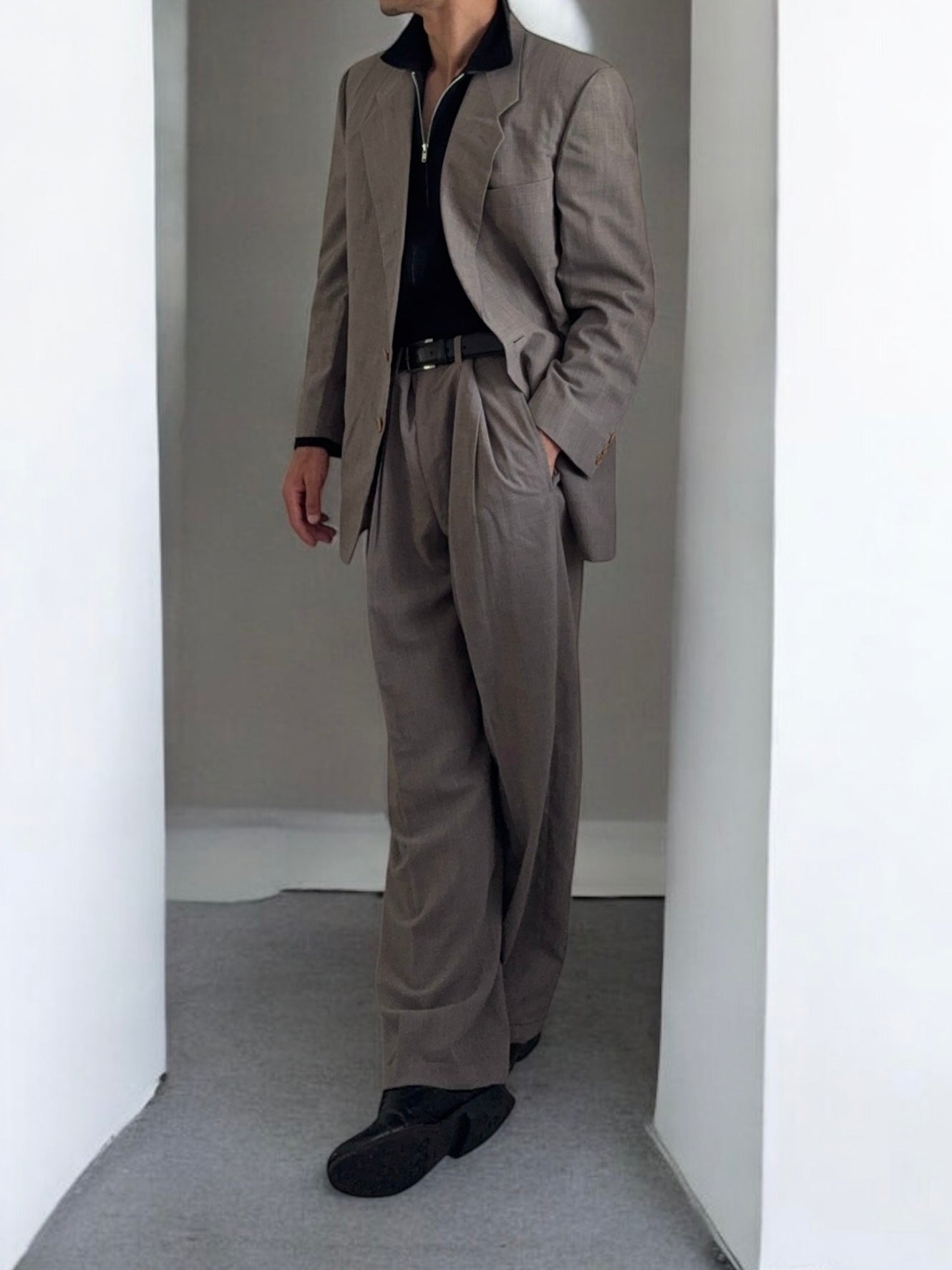 Giorgio Armani 1990s Pleated Wool Suit - Size L Jacket / 32" Waist