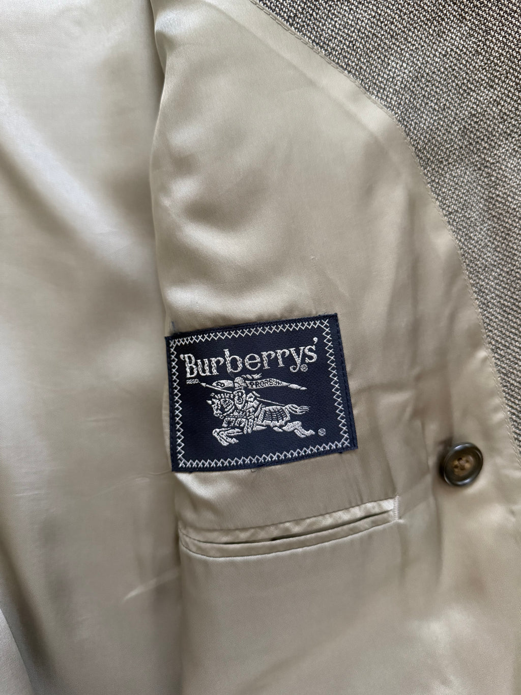 Burberry 1990s Peak Lapel Double Breasted Pleated Textured Taupe Grey Suit - Size M Jacket / 32" Waist