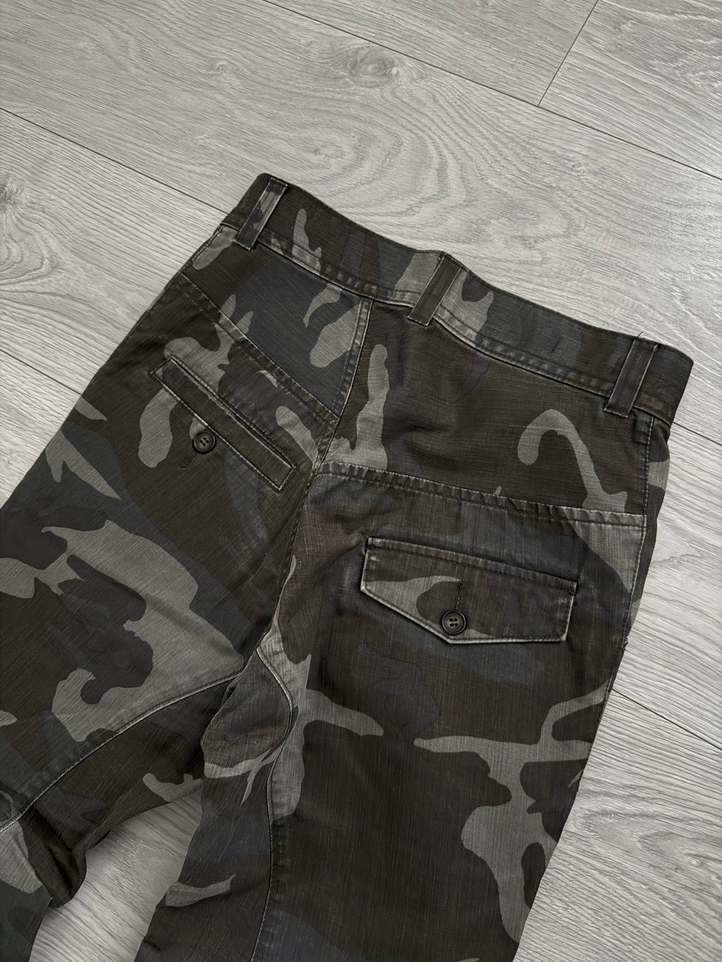 Final Home 2003 Asymmetrical Fly Camo Pants - Size 30