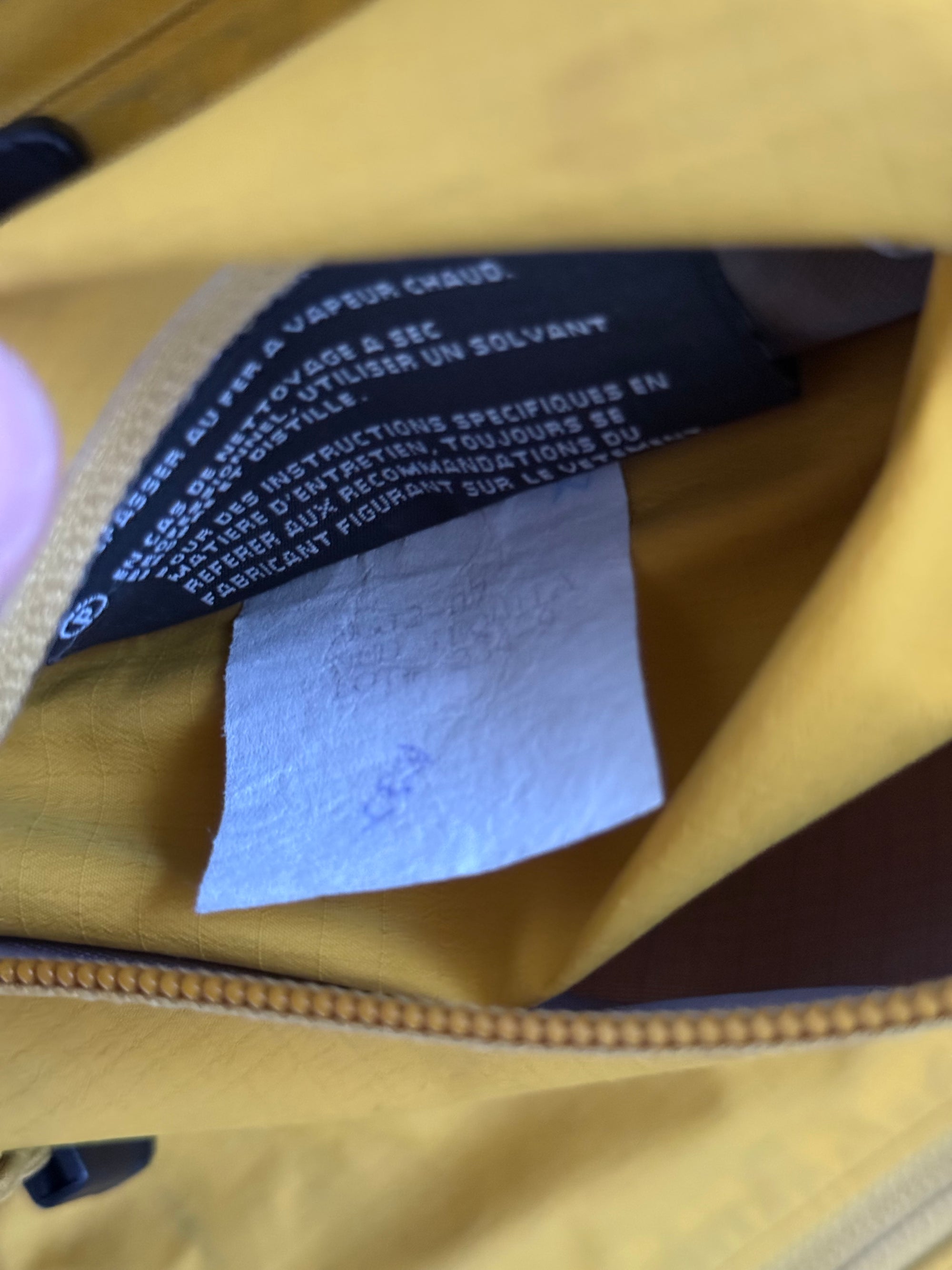 Arc'teryx 2003 Beta AR Gore-Tex Jacket in Tequila Yellow - Size M