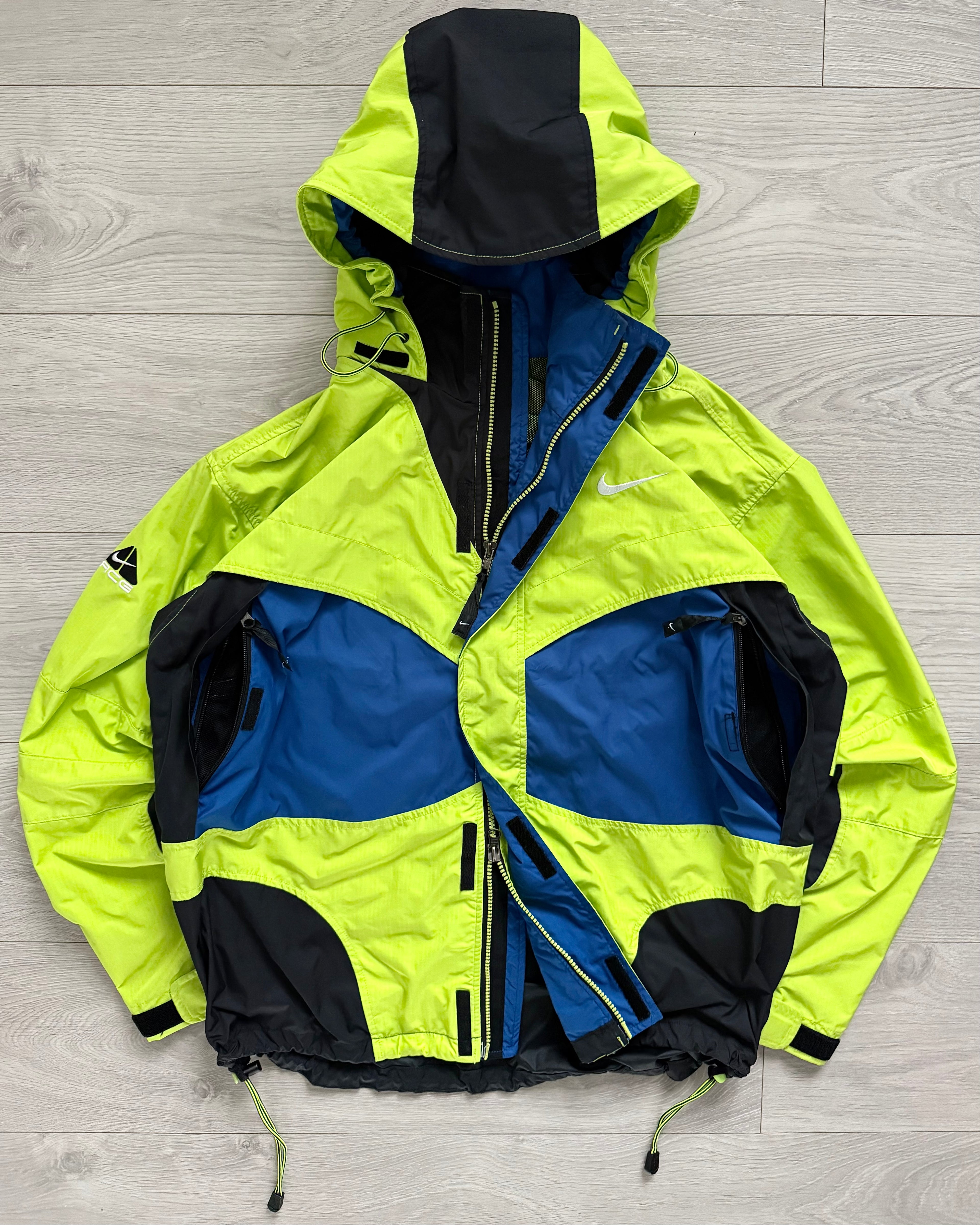 Nike ACG 00s Lungs Era Colourblock Clima-Fit Technical Waterproof Jacket - Size M