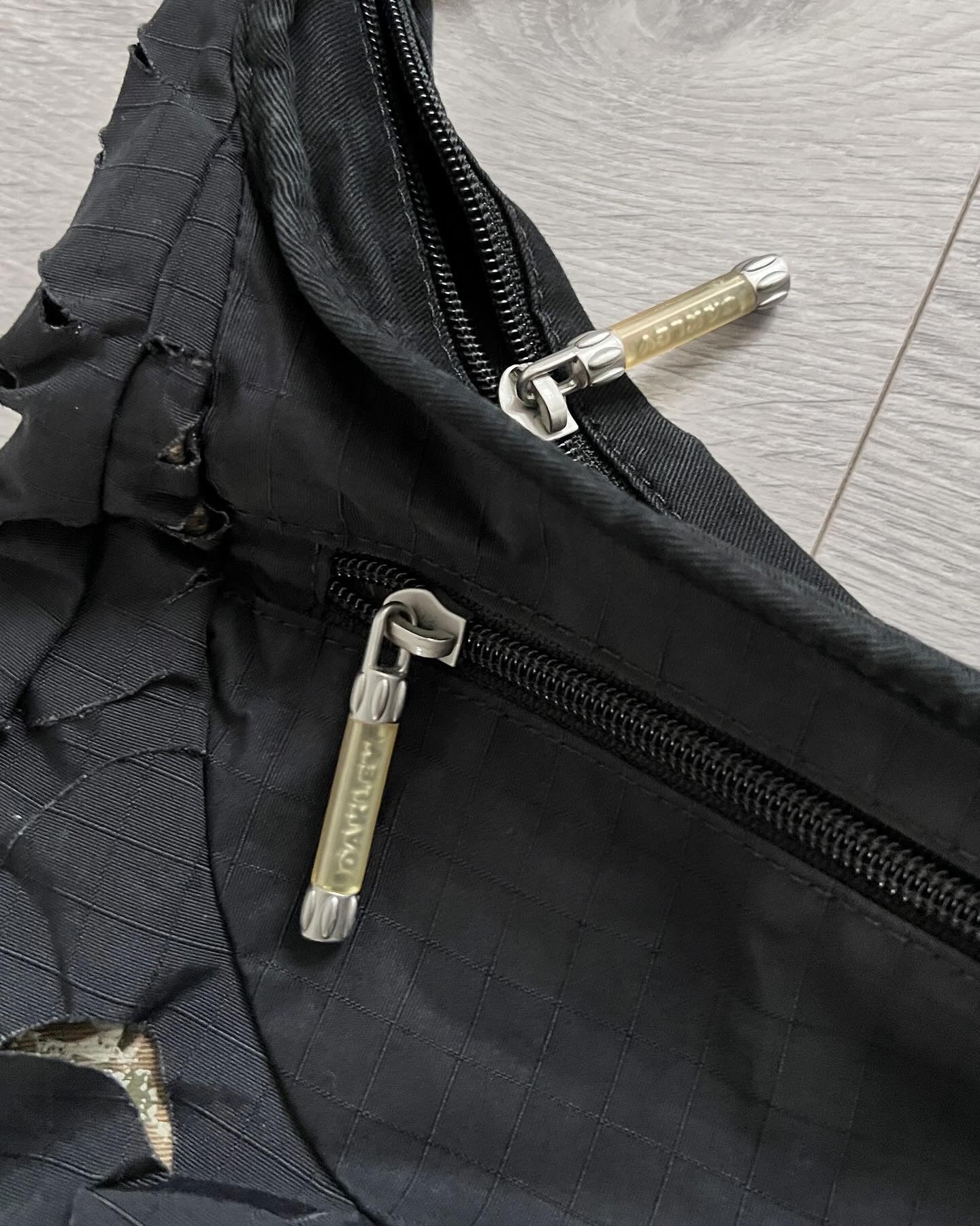 Oakley 00s Laser Cut Camo Technical Shoulder Bag – NDWC0 Shop