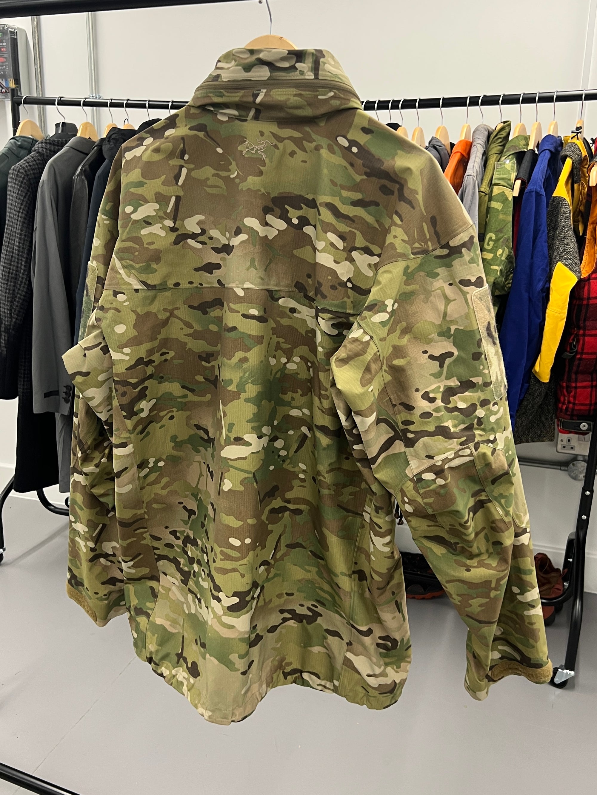 Arcteryx LEAF Alpha Parka Gen 1 Multicam 2012 - Size XL
