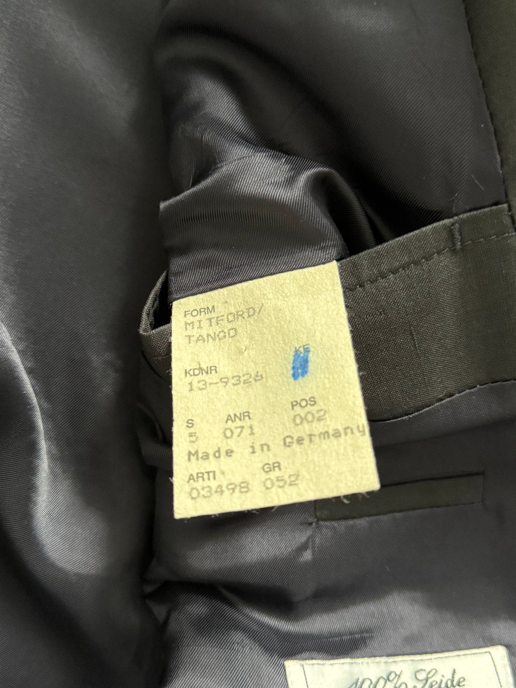 Hugo Boss 1980s 'Tango' Double Breasted Peaked Lapel Silk Suit - Size XL Jacket / 35" Waist