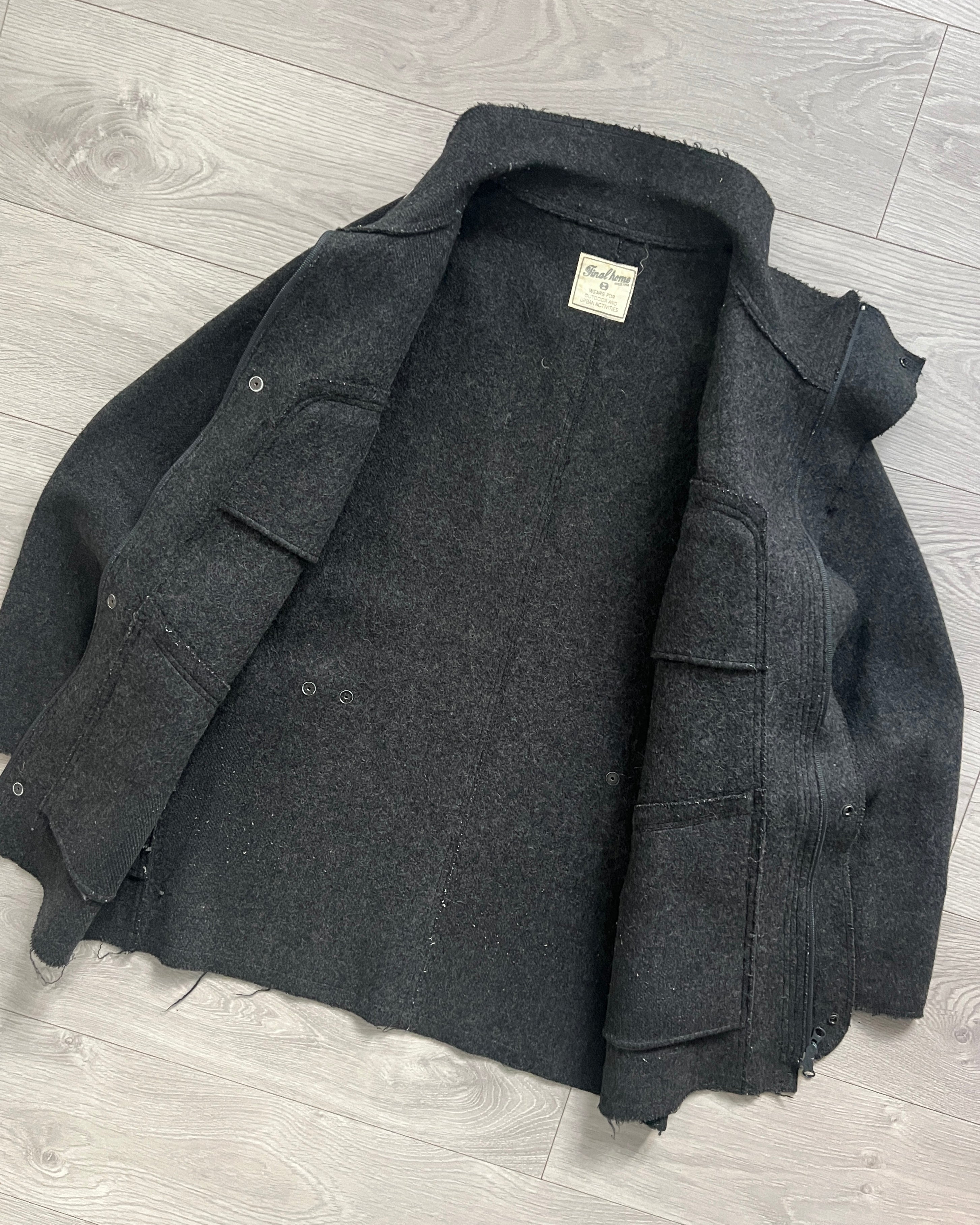 Final Home 1990s Raw Edge Curve Panelled Wool Coat - Size M