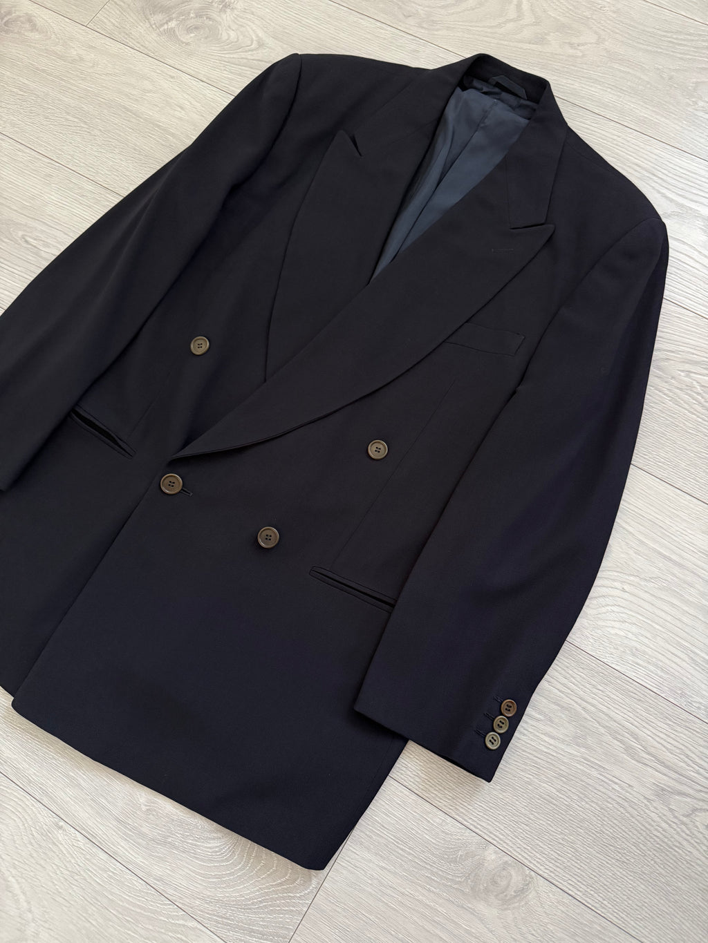 Giorgio Armani 1990s Black Label Peaked Lapel Double Breasted Navy Wool Pleated Draped Suit - Size L Jacket / 34" Waist