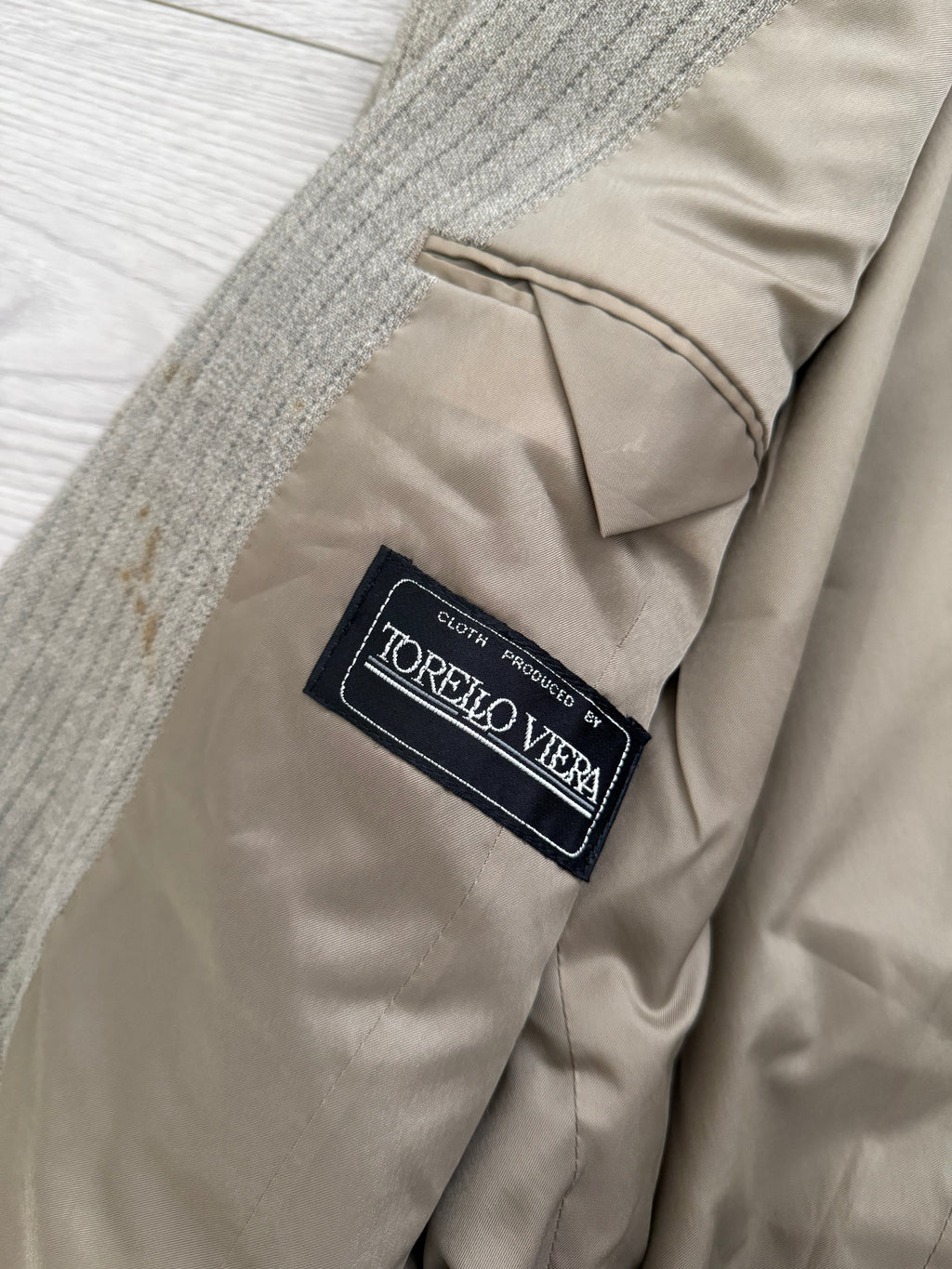 Basile 1980s Torello Viera Fabric Peaked Lapel Double Breasted Pleated Wool Suit - Size M Jacket / 31" Waist
