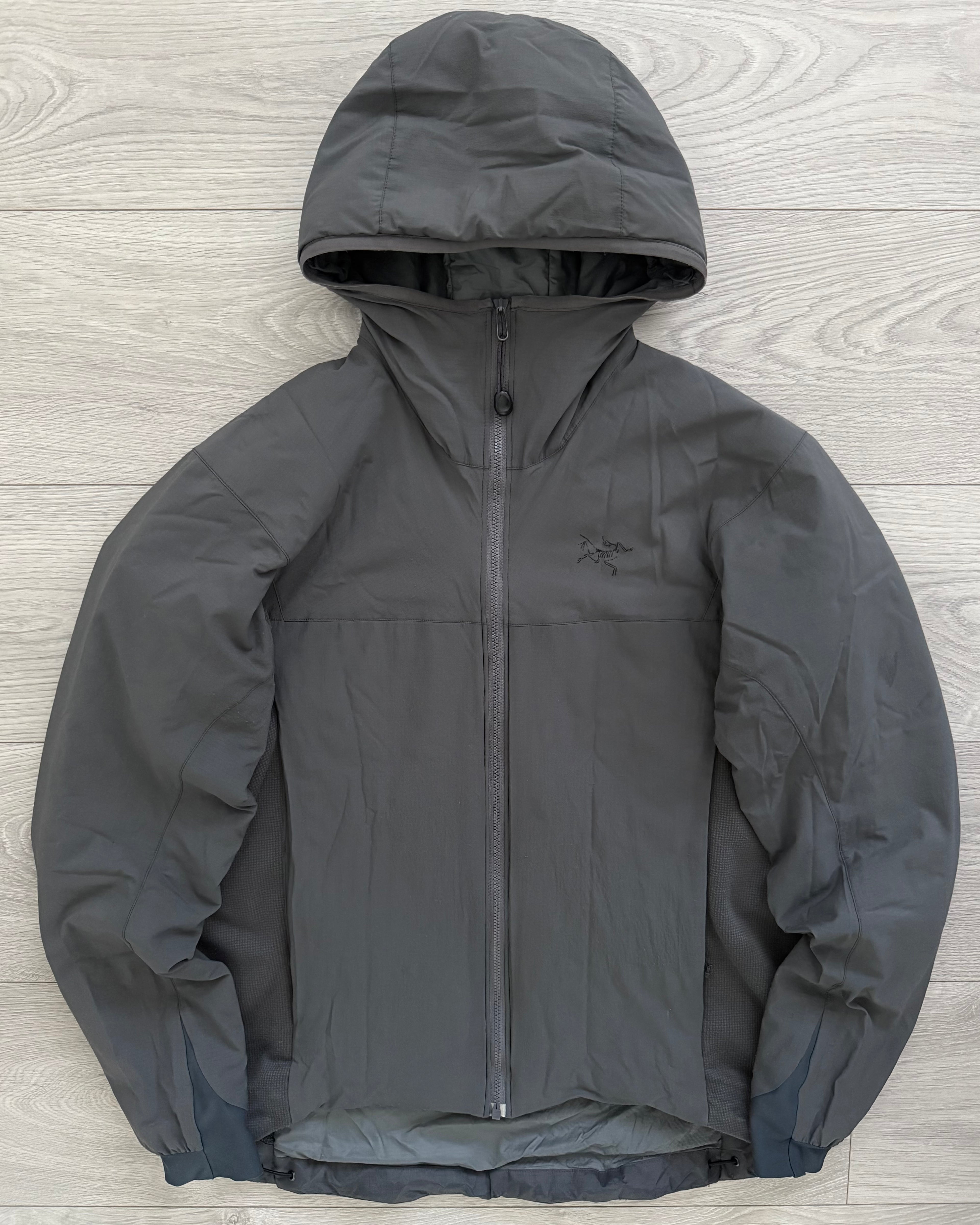 Arc'teryx LEAF Atom LT Hooded Jacket Wolf Grey - Size XS