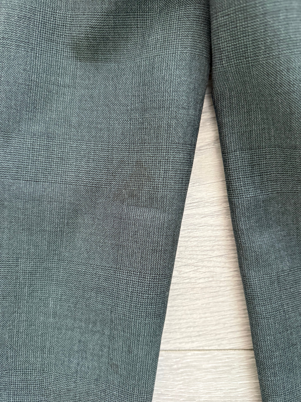 Hugo Boss 1980s Peaked Lapel Double Breasted Pleated Wool Suit Dark Green - Size XL Jacket / 36" Waist