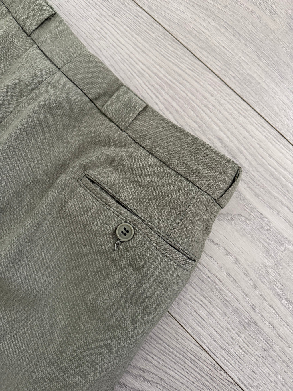 Emporio Armani 1980s 2B Taupe Siege Double-Pleat Wool Suit  - Size M Jacket / 31" Waist