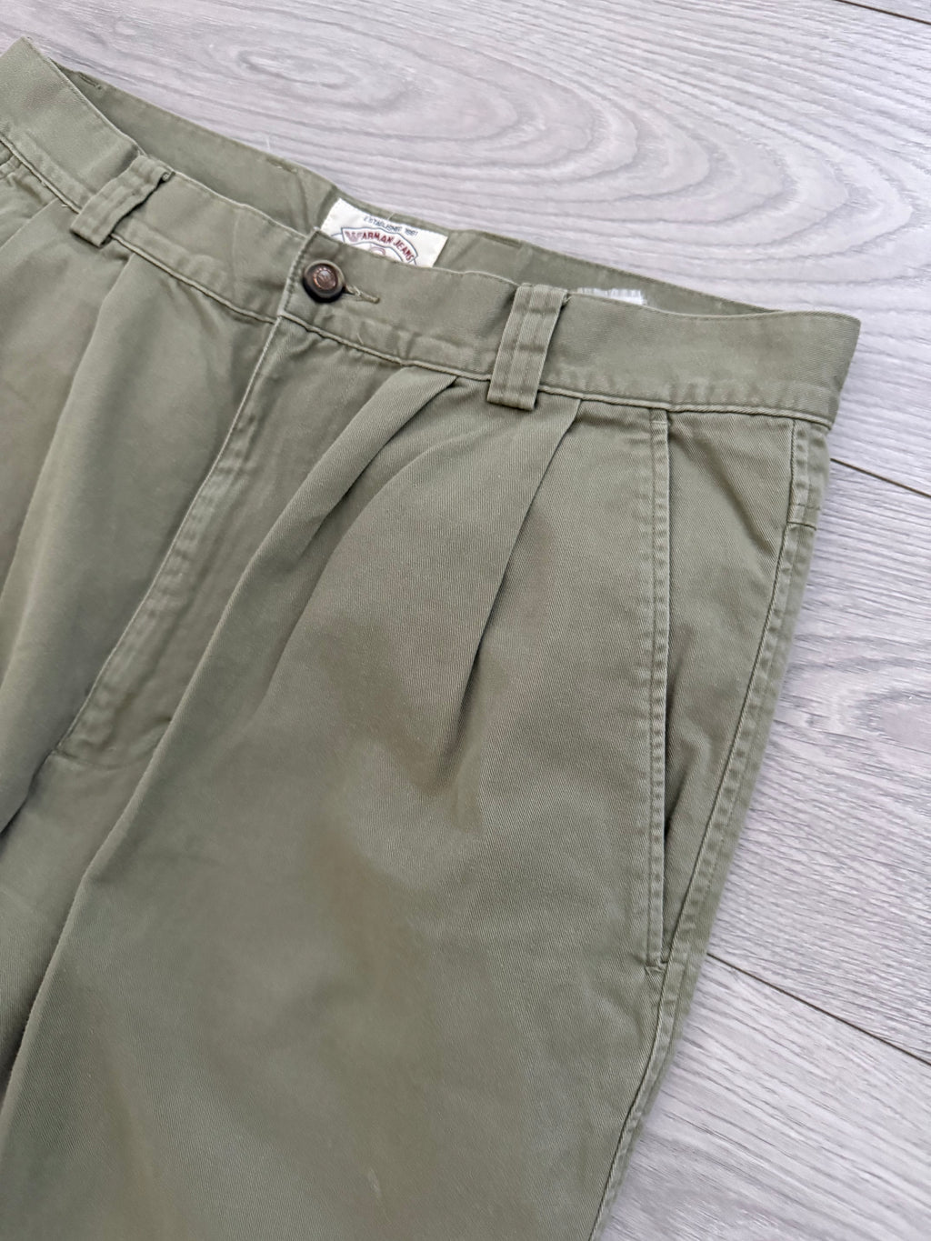 Armani 1990s Pleated Green Chino Pants - Size 34" Waist