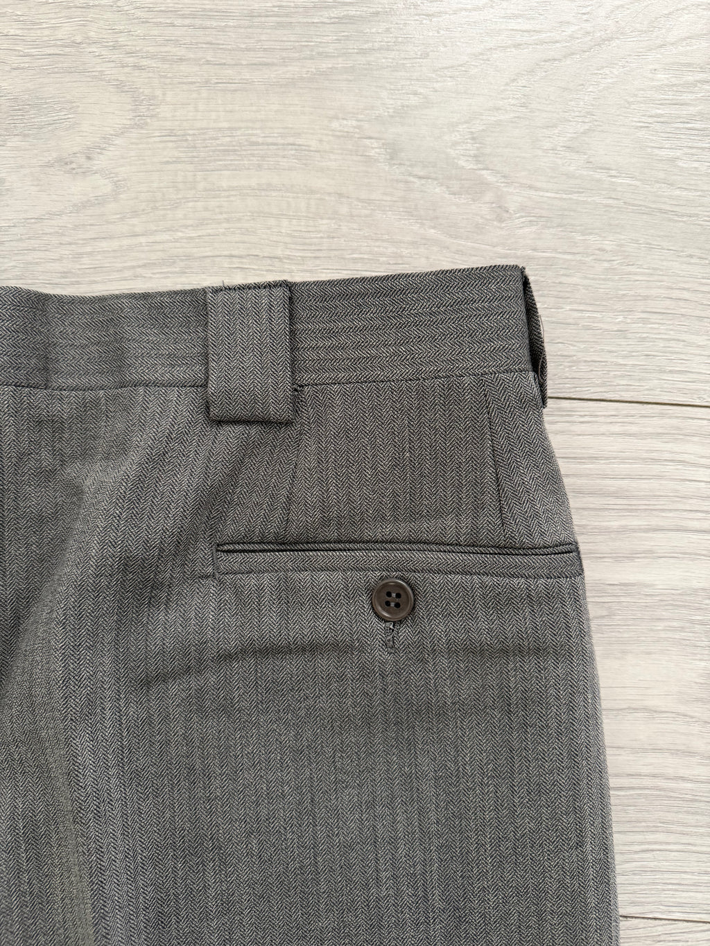 Giorgio Armani 1980s Peaked Lapel Double Breasted Herringbone Wool Grey Suit - Size M Jacket / 32" Waist