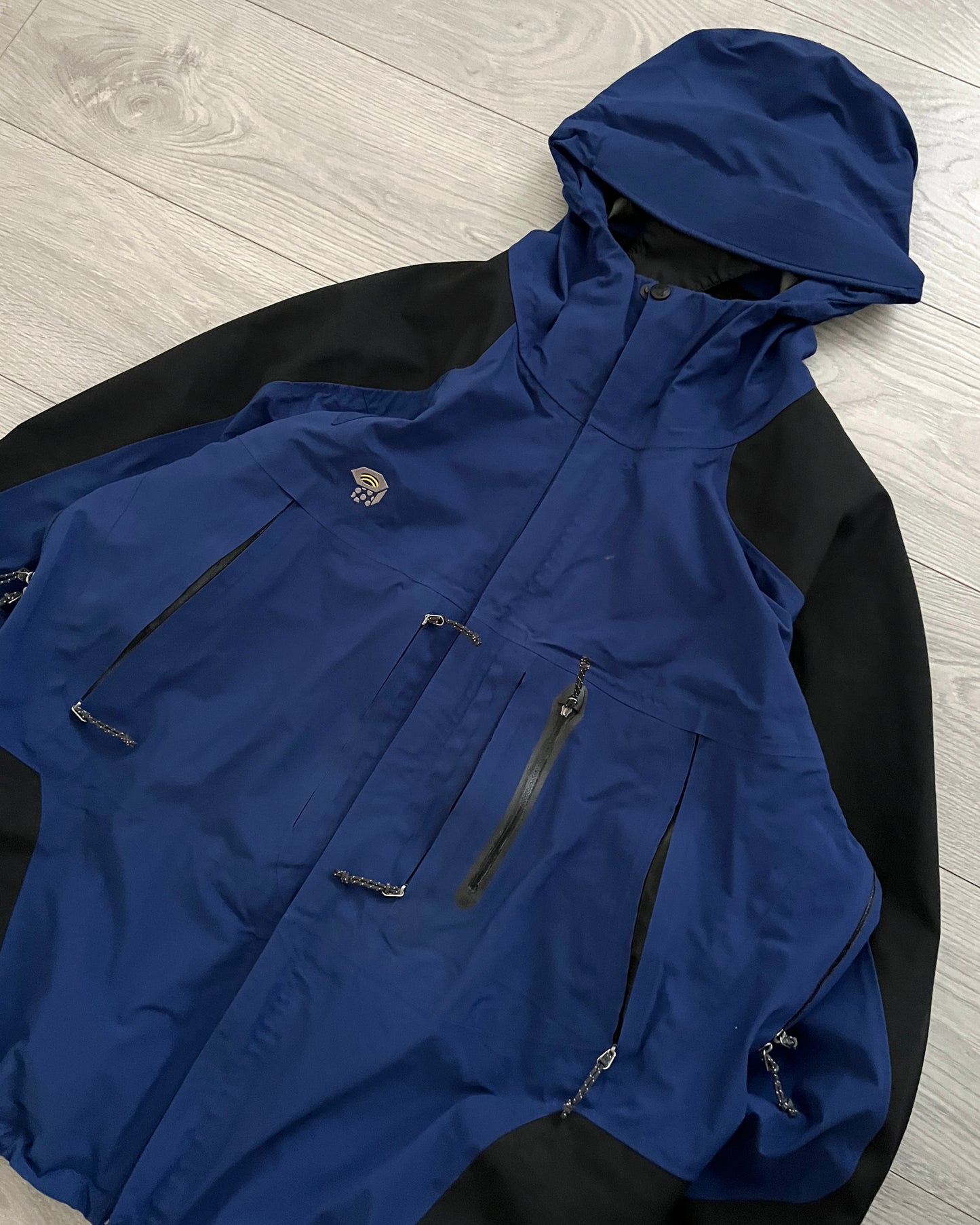 Mountain Hardwear 00s Gore-Tex XCR Technical Jacket - Size XL