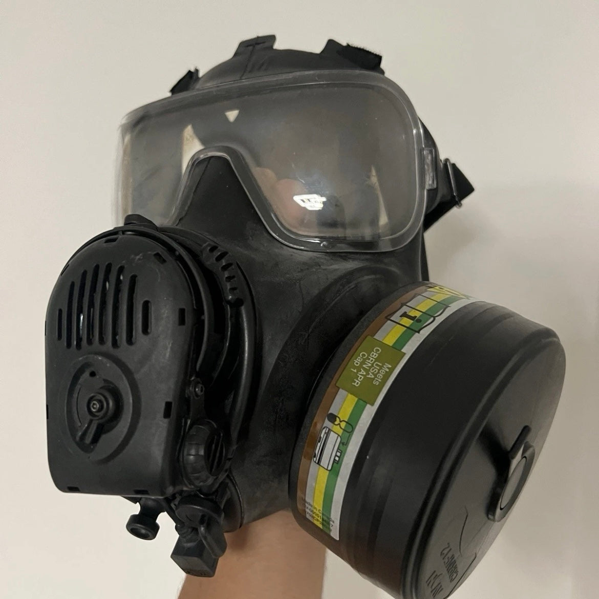 Avon Protection FM53 Respirator Gas Mask And Voice Projection Unit