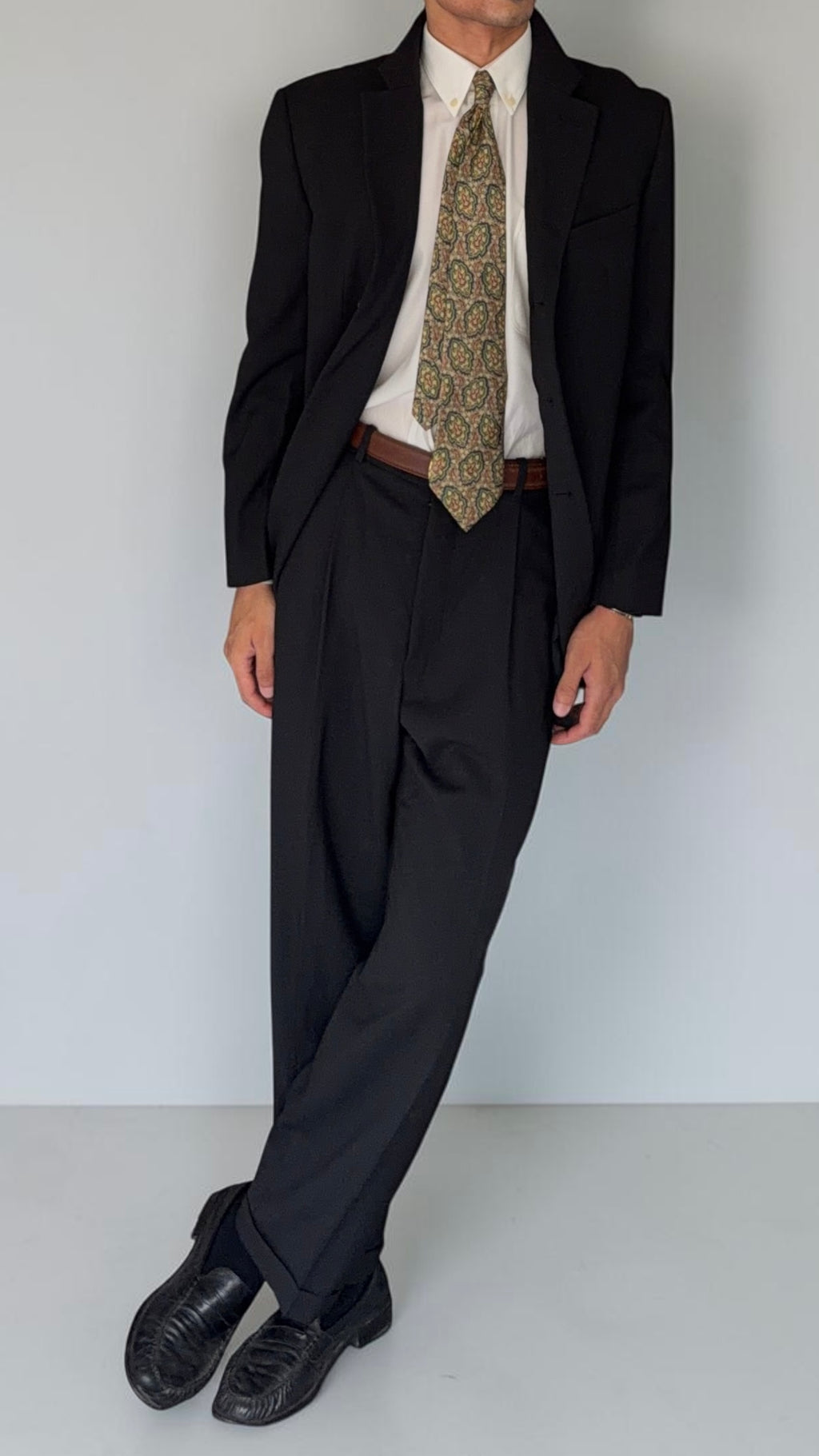 Armani 1990s Rolled 3B Textured Wool Dark Grey Suit - Size L Jacket / 34" Waist