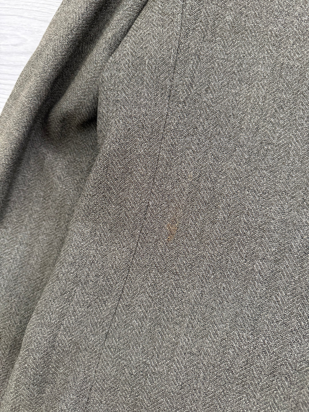 Calvin Klein 1990s 2B Herringbone Wool Double Pleat Suit Khaki Green - Size M Jacket / 32" Waist