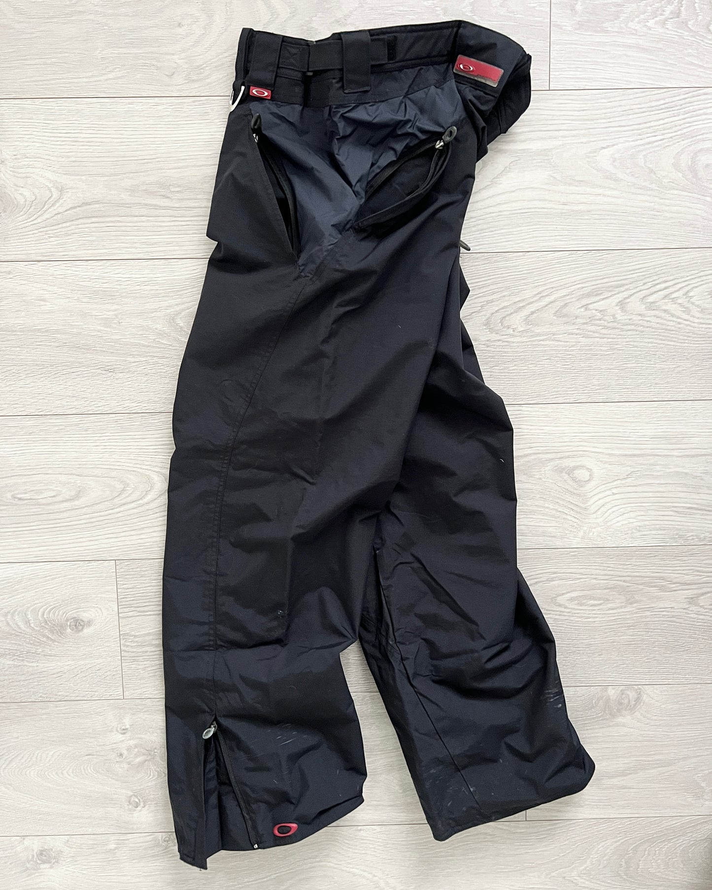 Oakley Road Fuel 00s Technical Vent-Zipper Waterproof Pants - Size 32