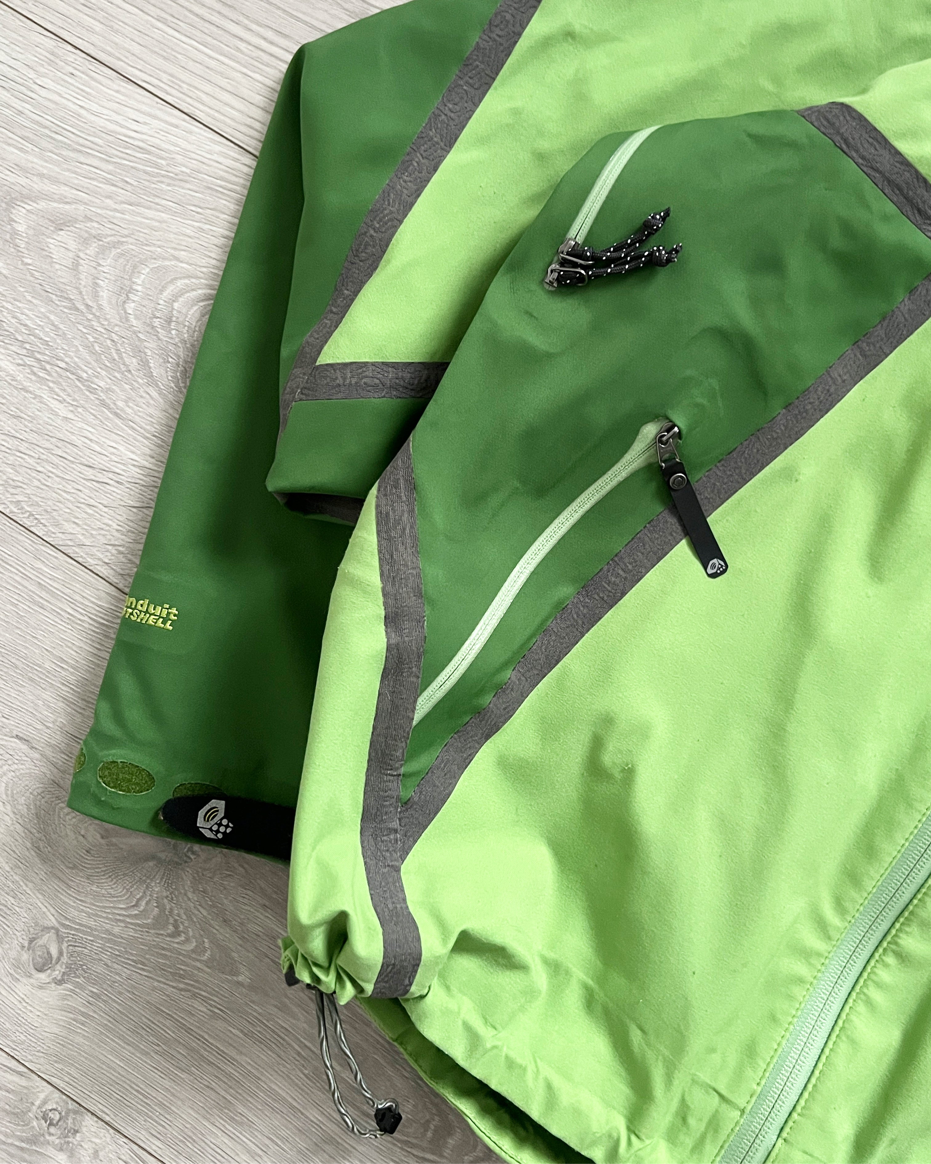 Mountain Hardwear Exposed Taped Seam Technical Conduit