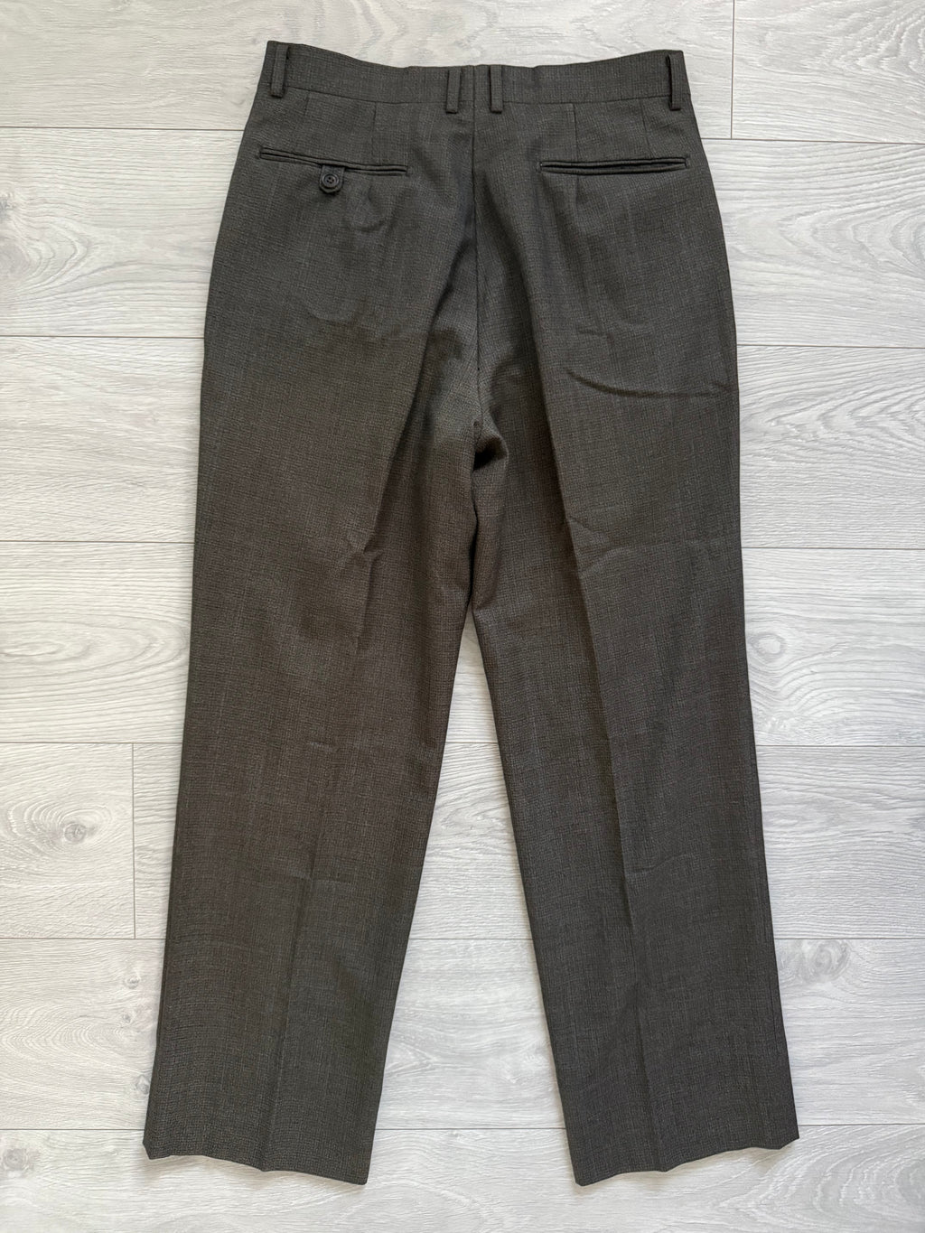 Burberry 1990s Peak Lapel Double Breasted Pleated Textured Brown Suit - Size M Jacket / 32" Waist