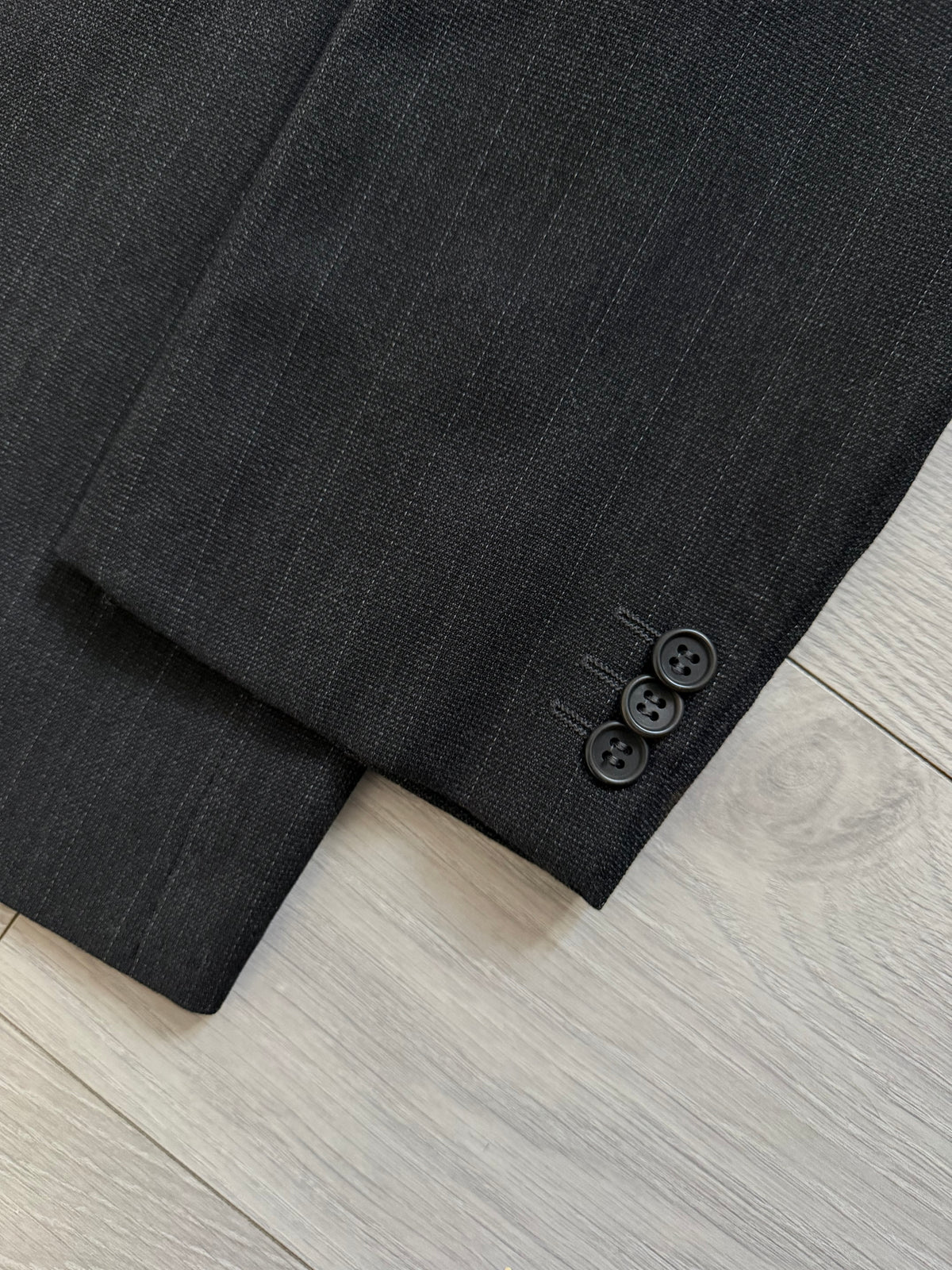 Giorgio Armani 1980s 3B Draped Textured Pleated Wool Suit Grey - Size XXL Jacket / 38" Waist