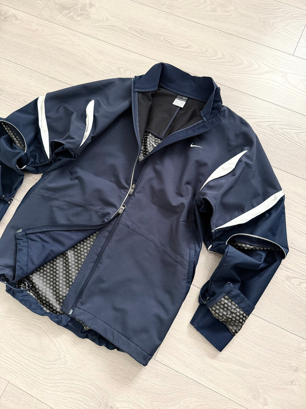 Nike Sphere React 3D Articulated Sleeve Technical Jacket - Size M